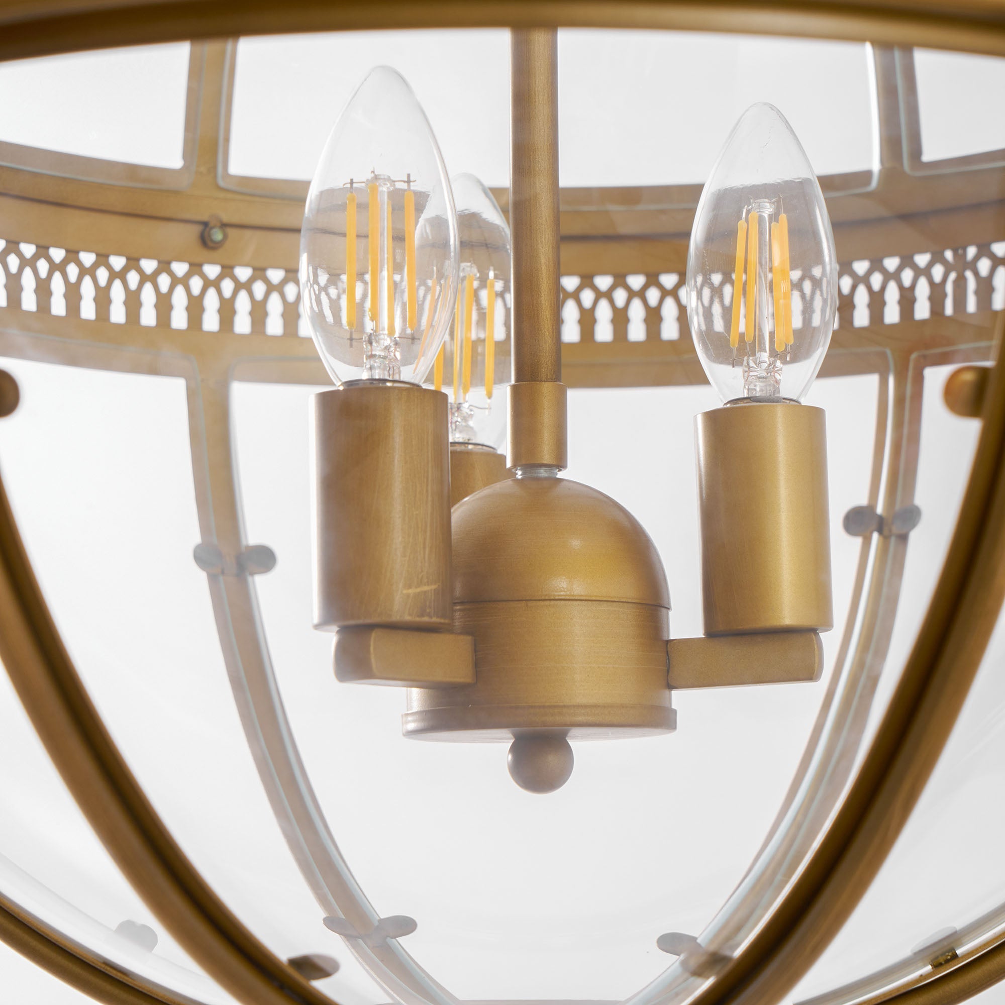 Suspension Baroque Avec Abat-Jours En Verre Et Finition Dorée – Lustre Design Luxe 3 Lumières | Restfield