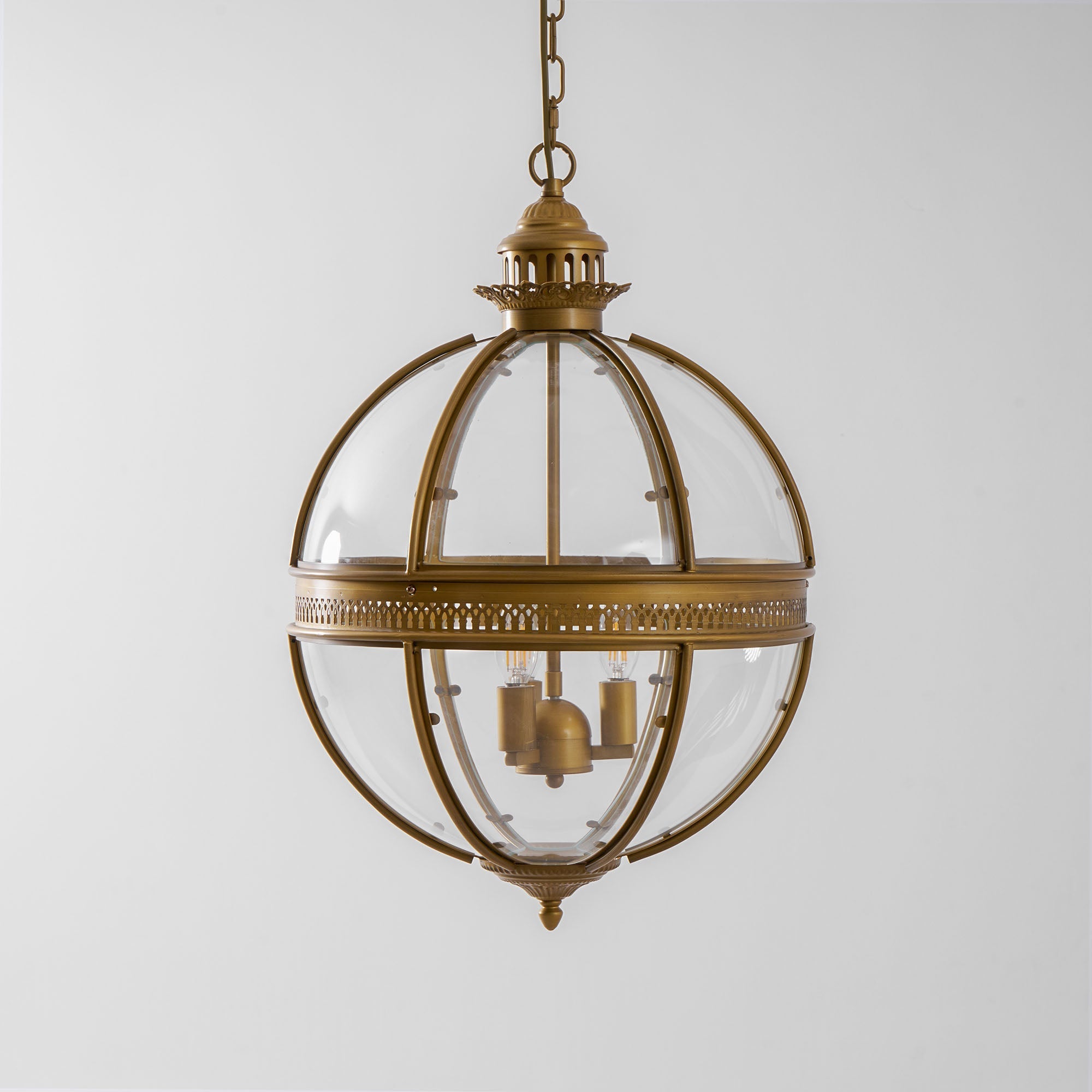 Suspension Baroque Avec Abat-Jours En Verre Et Finition Dorée – Lustre Design Luxe 3 Lumières | Restfield