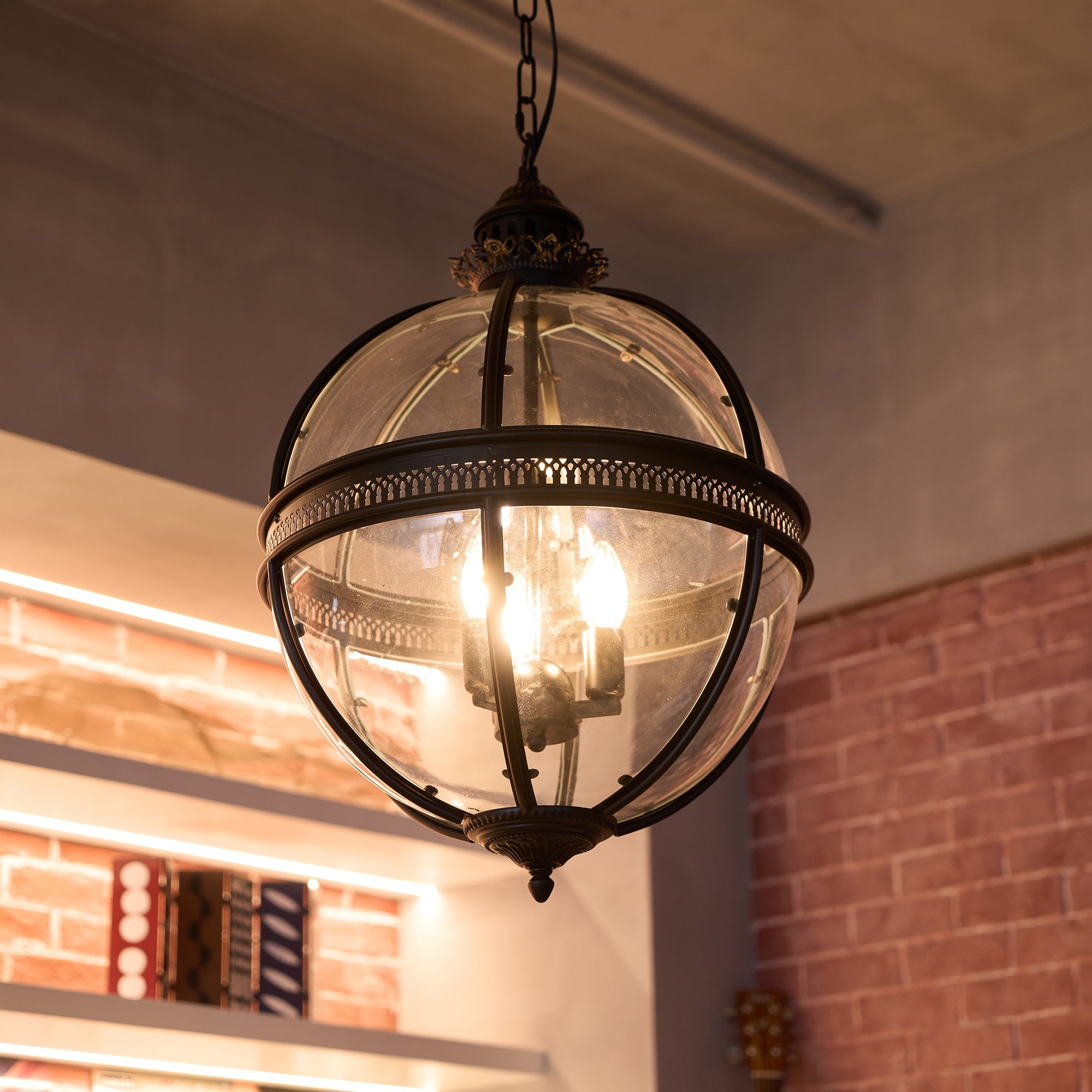 Suspension Baroque Avec Abat-Jours En Verre Et Finition Dorée – Lustre Design Luxe 3 Lumières | Restfield