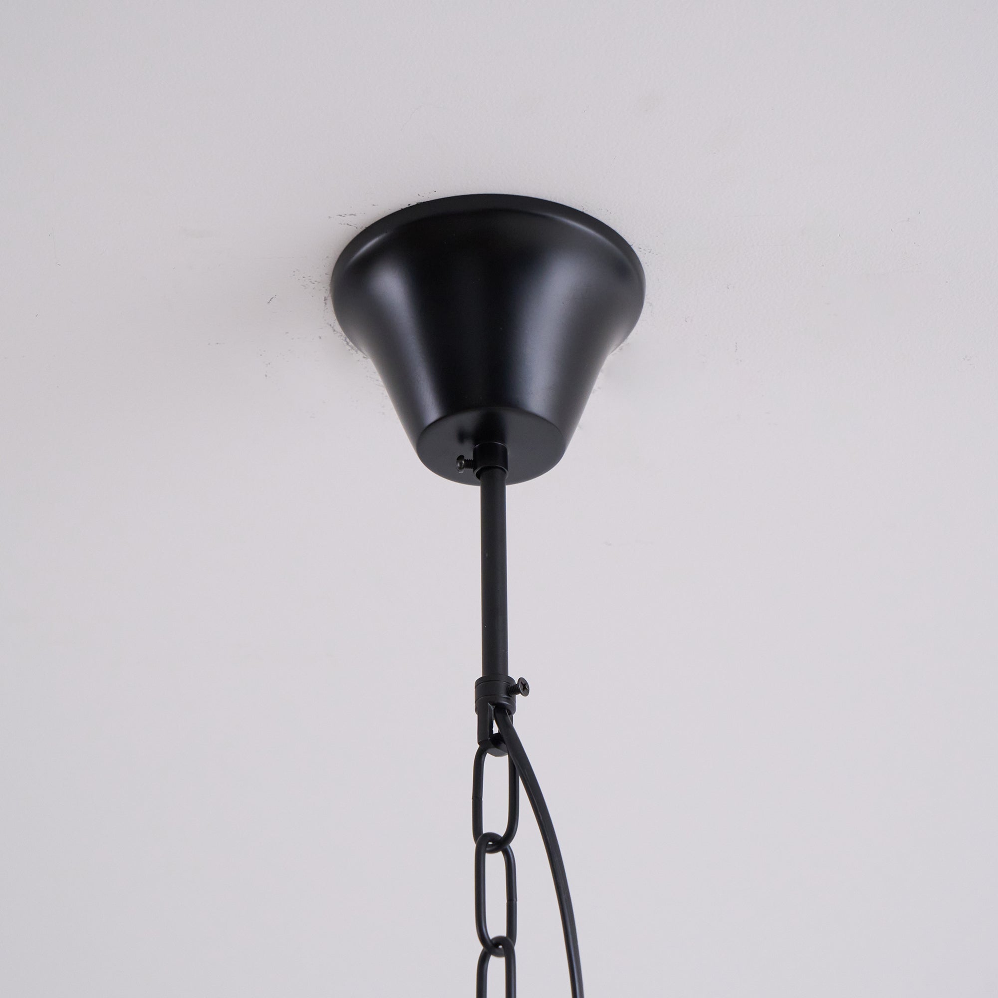 Suspension Baroque Avec Abat-Jours En Verre Et Finition Dorée – Lustre Design Luxe 3 Lumières | Restfield