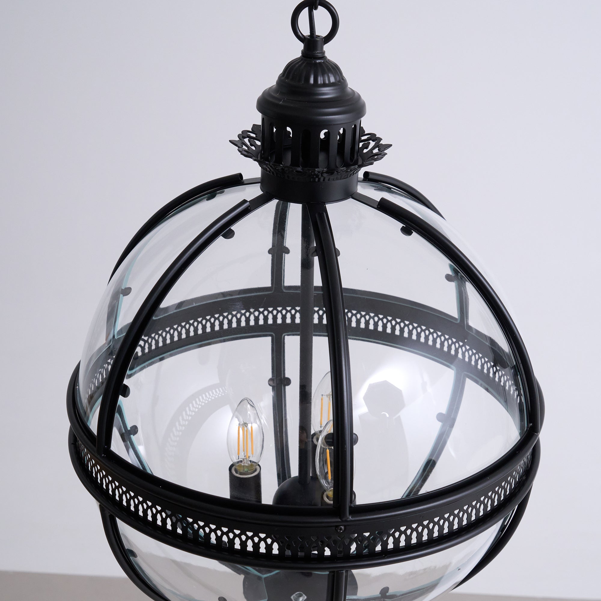 Suspension Baroque Avec Abat-Jours En Verre Et Finition Dorée – Lustre Design Luxe 3 Lumières | Restfield