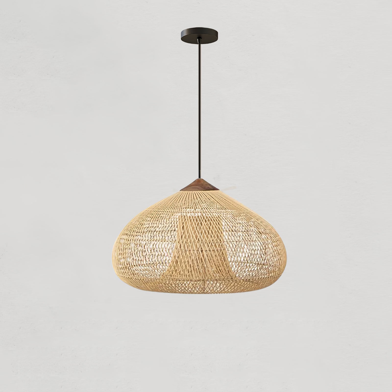 Handgevlochten Rotan Hanglamp – Javaanse Vlechtkunst in 4 Vormen & 3 Maten – Naturel of Zwart Rotan – E26/E27 Fitting – Scandinavisch Woonlicht | Sansoti