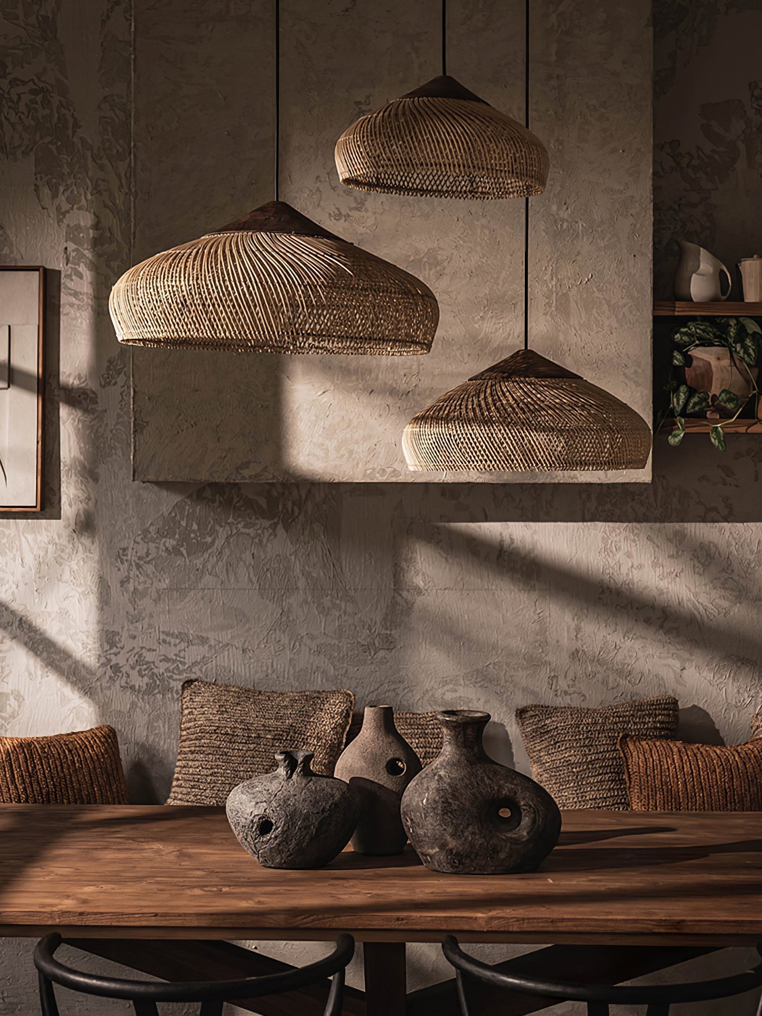 Handgevlochten Rotan Hanglamp – Javaanse Vlechtkunst in 4 Vormen & 3 Maten – Naturel of Zwart Rotan – E26/E27 Fitting – Scandinavisch Woonlicht | Sansoti