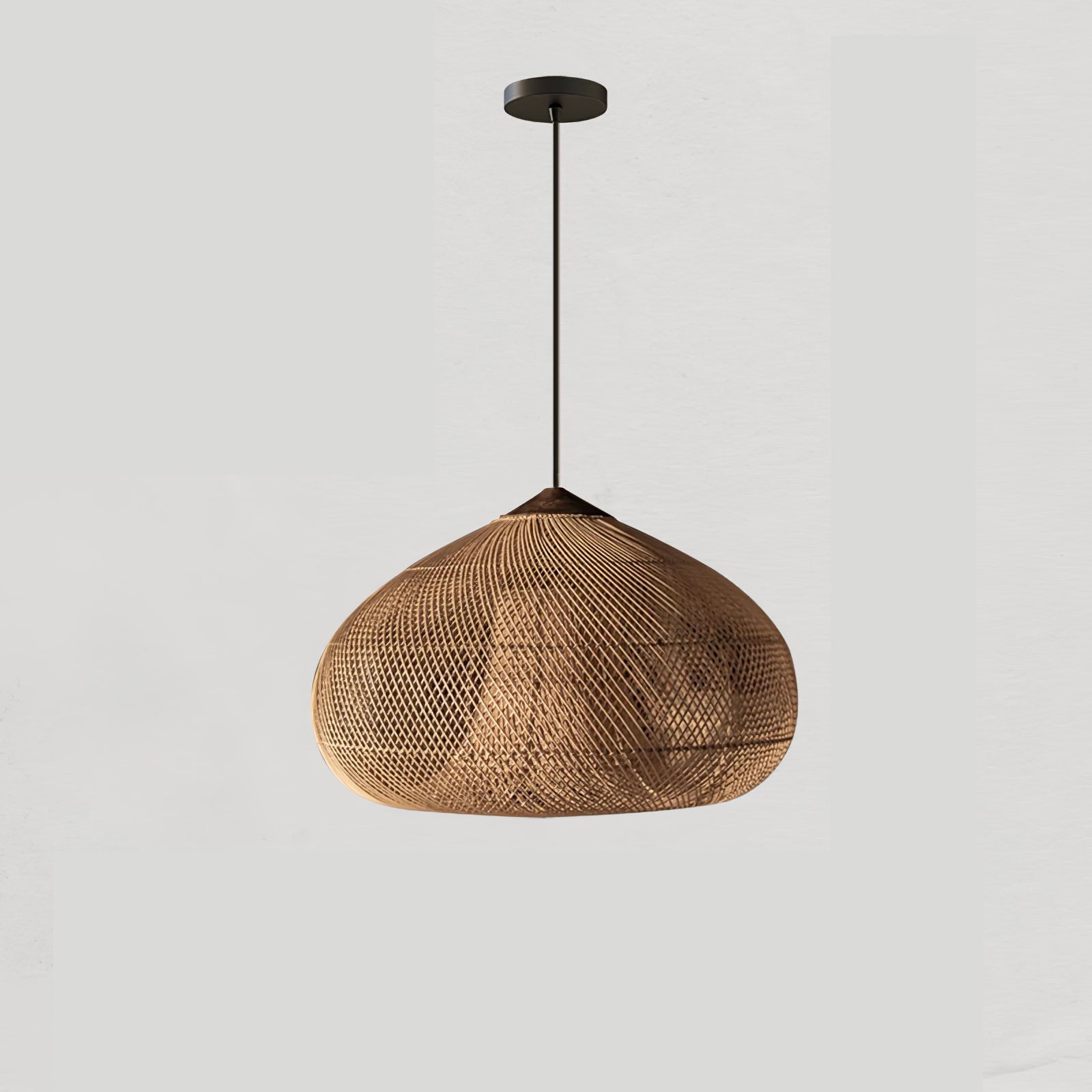 Handgevlochten Rotan Hanglamp – Javaanse Vlechtkunst in 4 Vormen & 3 Maten – Naturel of Zwart Rotan – E26/E27 Fitting – Scandinavisch Woonlicht | Sansoti