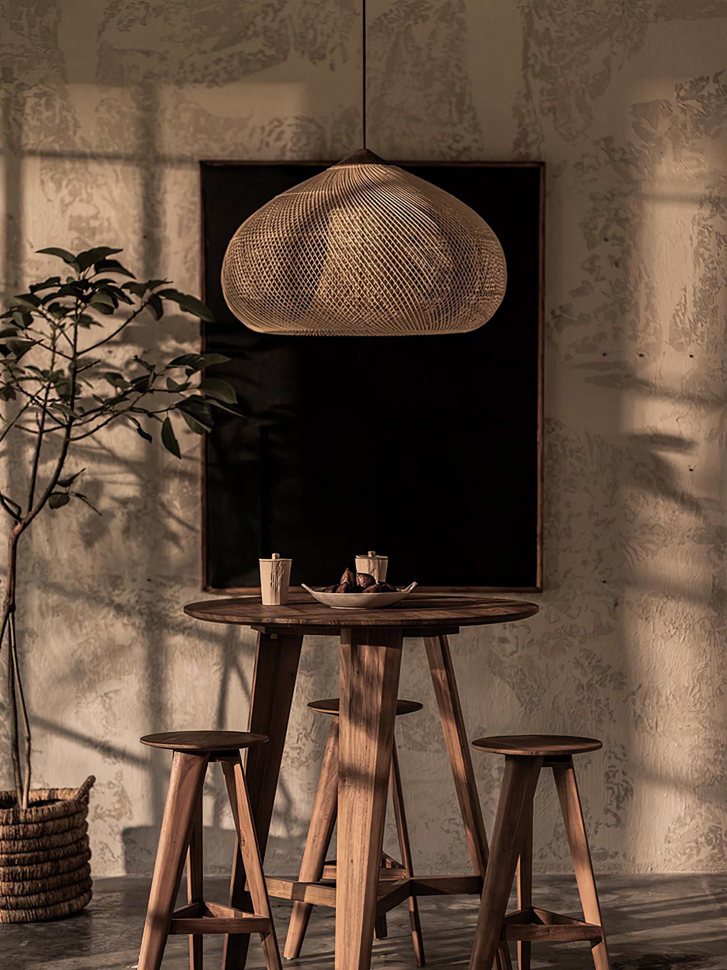 Handgevlochten Rotan Hanglamp – Javaanse Vlechtkunst in 4 Vormen & 3 Maten – Naturel of Zwart Rotan – E26/E27 Fitting – Scandinavisch Woonlicht | Sansoti