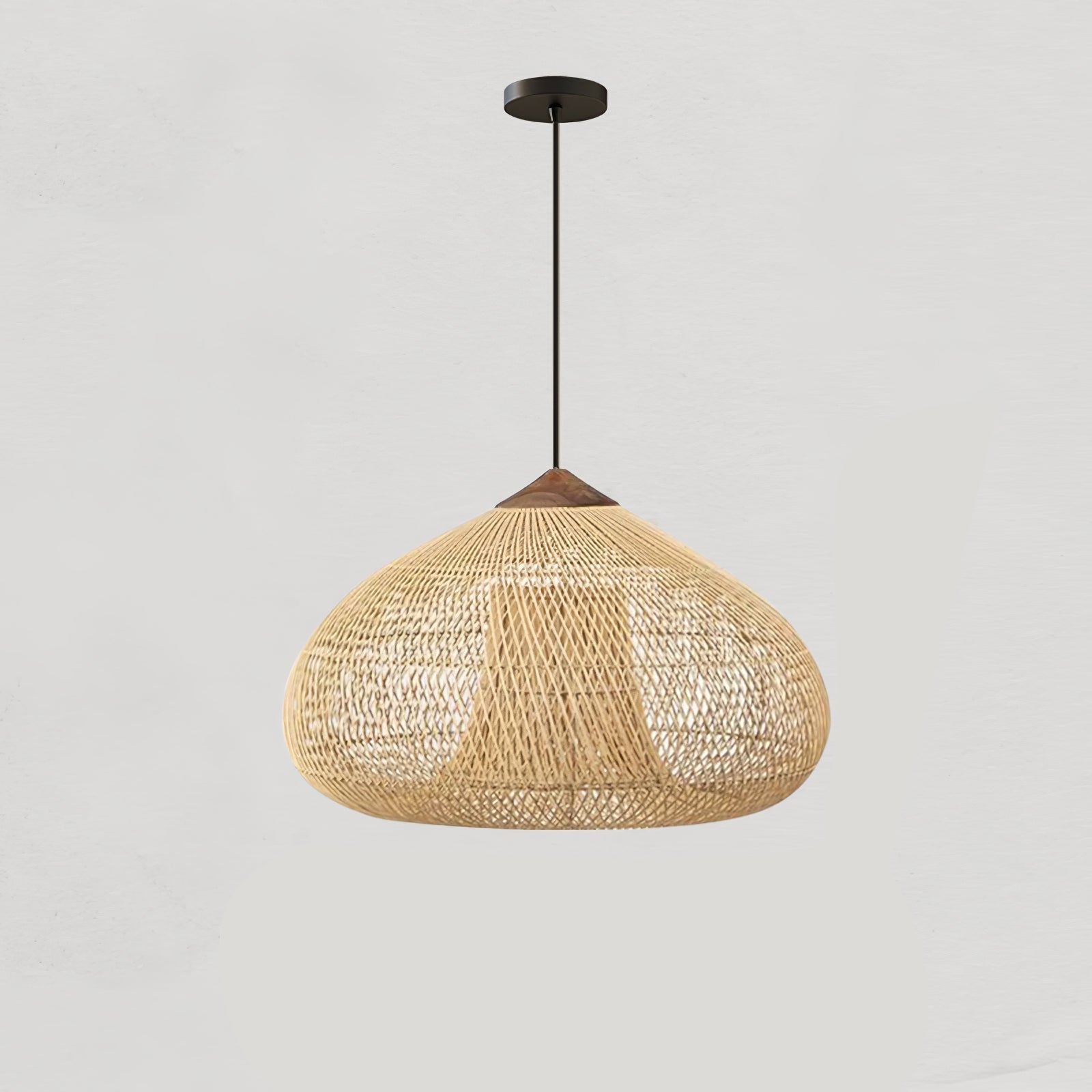 Handgevlochten Rotan Hanglamp – Javaanse Vlechtkunst in 4 Vormen & 3 Maten – Naturel of Zwart Rotan – E26/E27 Fitting – Scandinavisch Woonlicht | Sansoti