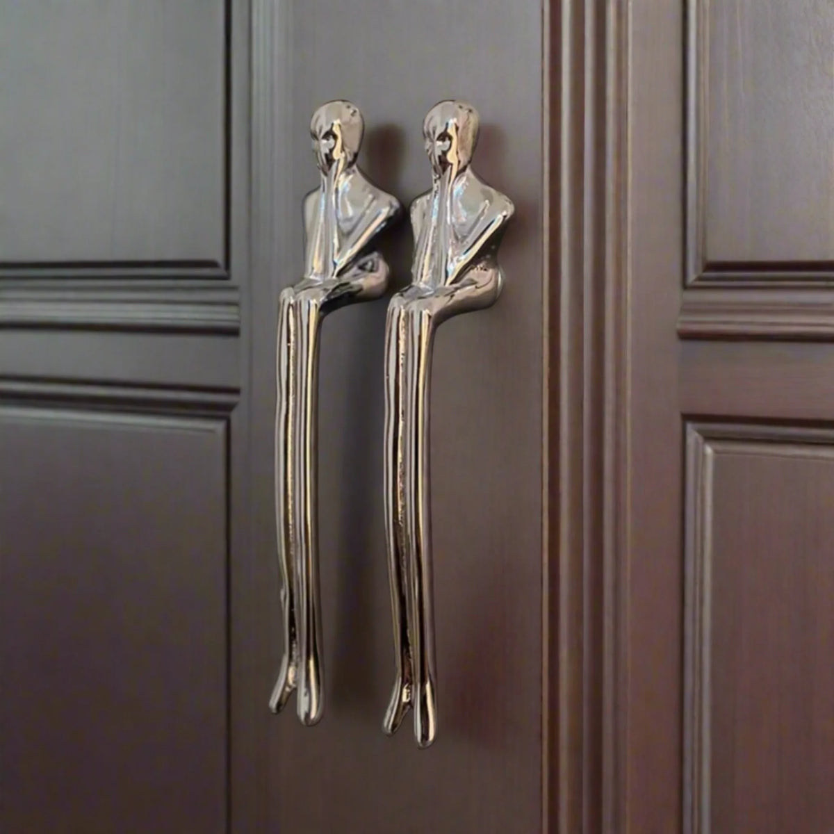 Skulpturaler Möbelgriff aus Messing mit humanoider Figur, Gold, Silber, Schrankgriff, Türbeschlag, nordisches Design, Schrank, Küche | Sansoti