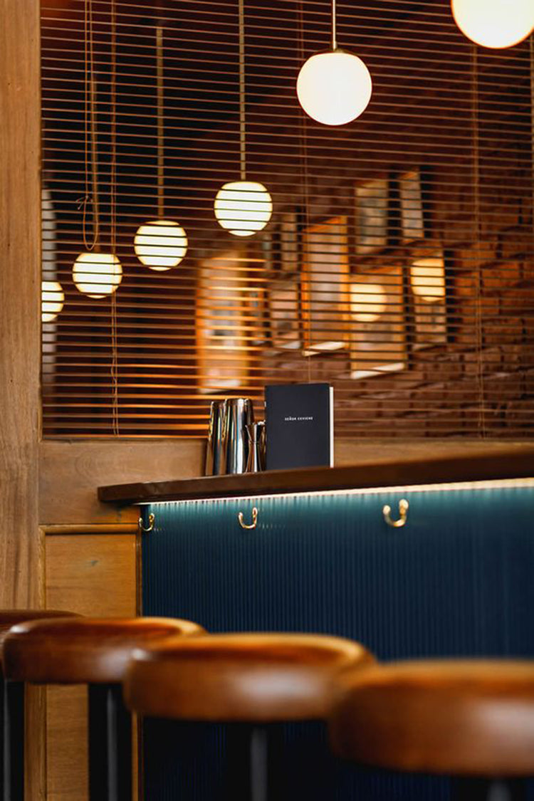 Architecturale Hanglamp met Opaal Glas — Messing of Zwart — Ø9-30cm — 100-200cm Hoogte | Sansoti