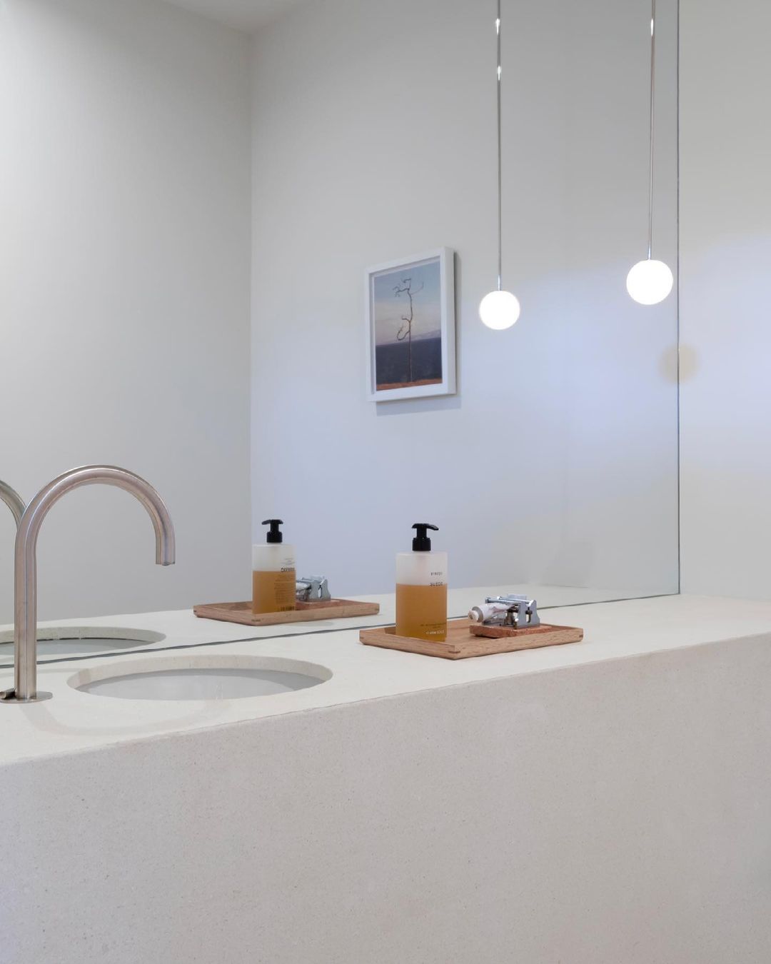 Architecturale Hanglamp met Opaal Glas — Messing of Zwart — Ø9-30cm — 100-200cm Hoogte | Sansoti