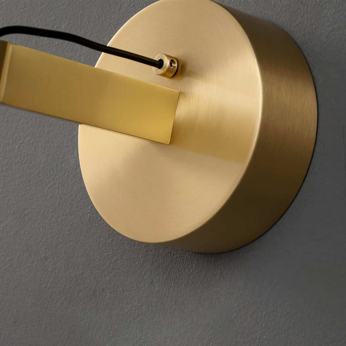 Minimalist Brass Wall Lamp LED Linear Design Scandinavian Modern Interior Ambient Lighting Living Room | Sansoti
