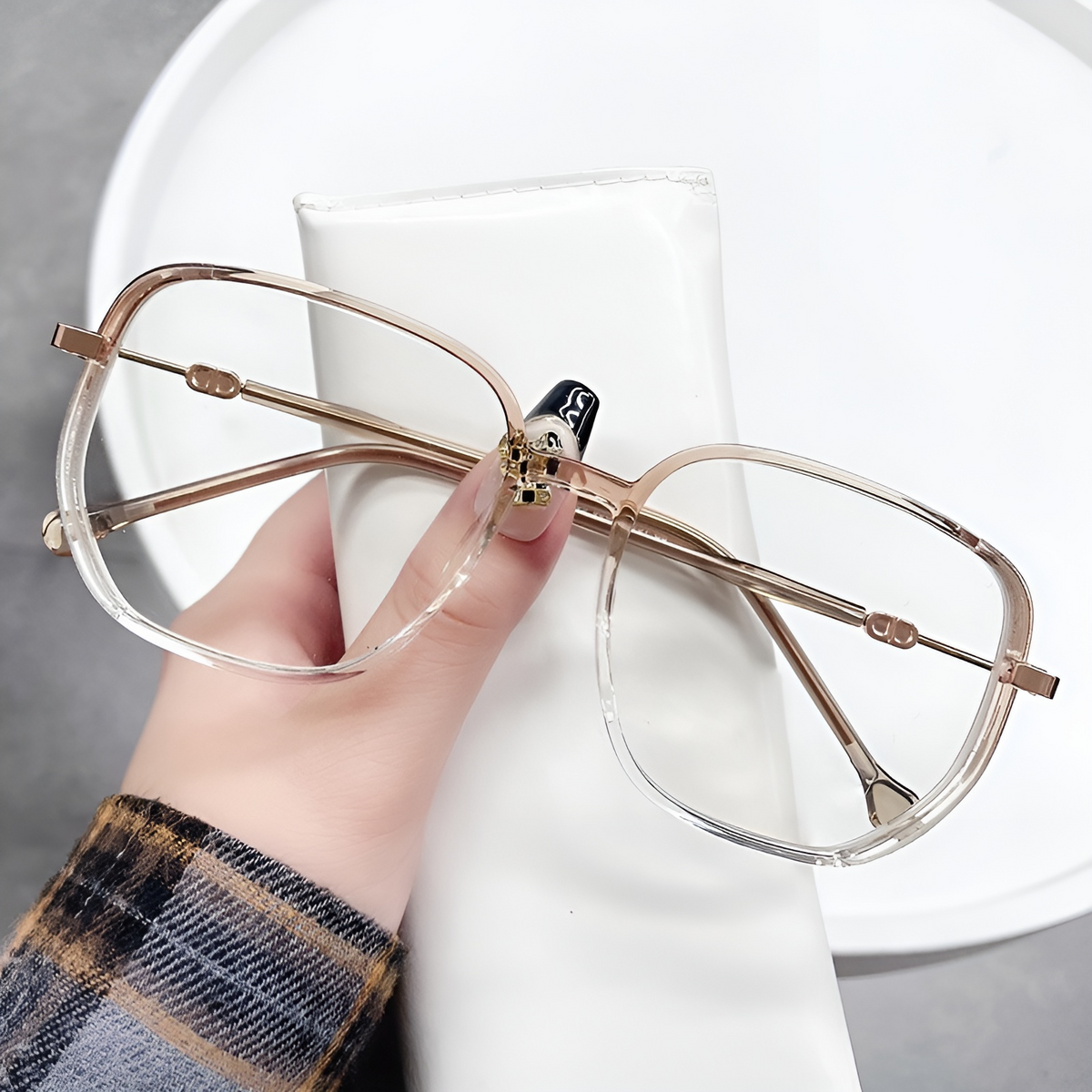 Multifokale Lesebrille mit Blaulichtfilter und UV-Schutz, Antireflexbeschichtung, ergonomisches Gestell | Sansoti