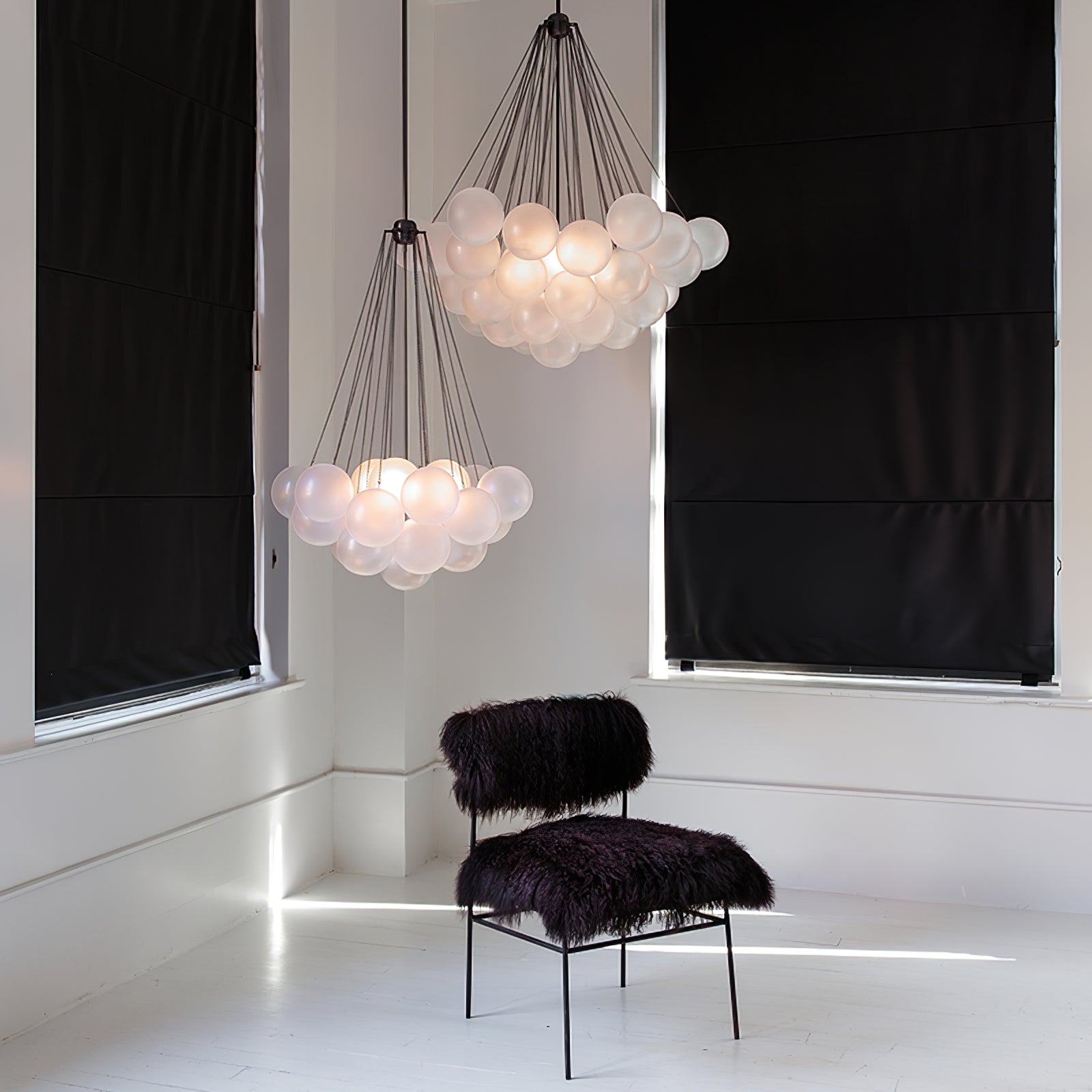 Handbewerkte Glazen Bollenkandelaar met Natuurlijke Lichtverstrooiing – Elegante 19th-Century Glastechniek voor Warme Sfeer | Sansoti