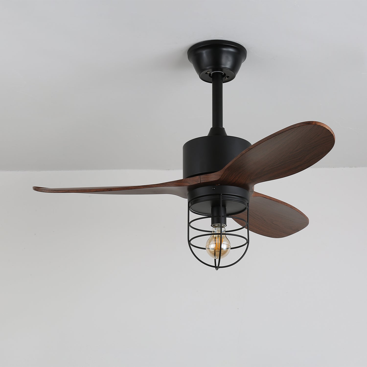 Ventilateur de plafond industriel avec éclairage Ø91cm – Cadre métallique – Abat-jour en verre – 6 vitesses – Télécommande – AC 110-240V – Noyer & noir | Sansoti