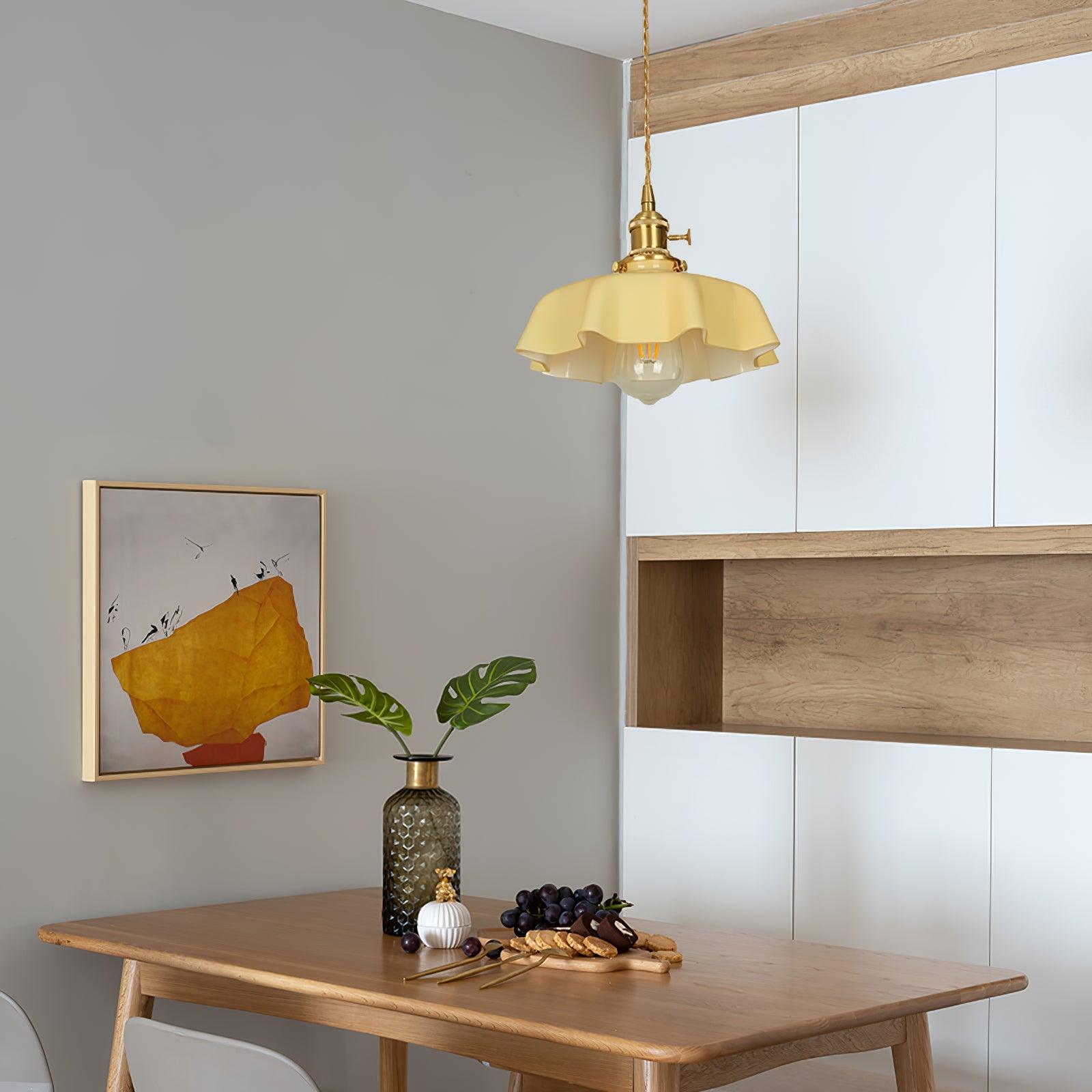 Geplooide Glazen Hanglamp met Messing Armatuur — Vintage Franse Stijl in Wit, Beige, Roze of Blauw — Verstelbare Kabel 150 cm | Sansoti