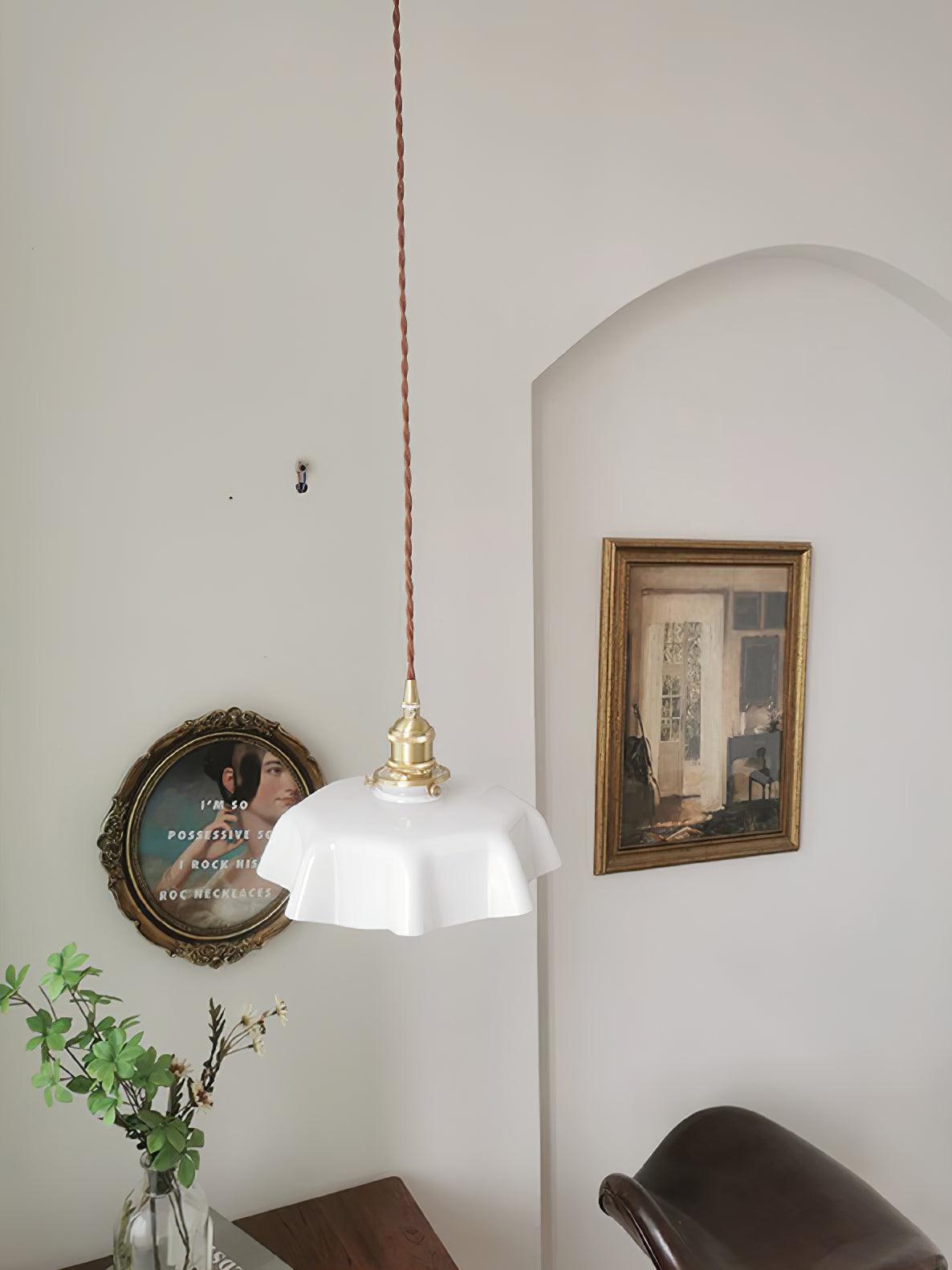 Geplooide Glazen Hanglamp met Messing Armatuur — Vintage Franse Stijl in Wit, Beige, Roze of Blauw — Verstelbare Kabel 150 cm | Sansoti