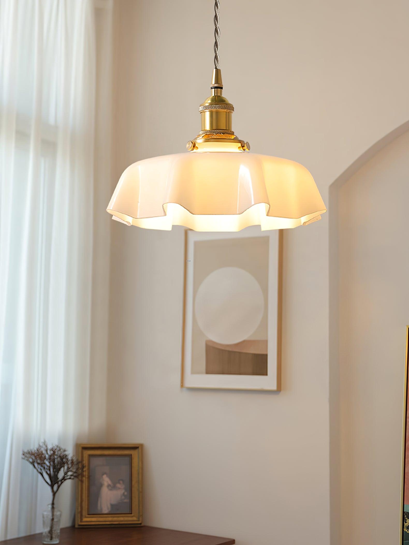 Geplooide Glazen Hanglamp met Messing Armatuur — Vintage Franse Stijl in Wit, Beige, Roze of Blauw — Verstelbare Kabel 150 cm | Sansoti