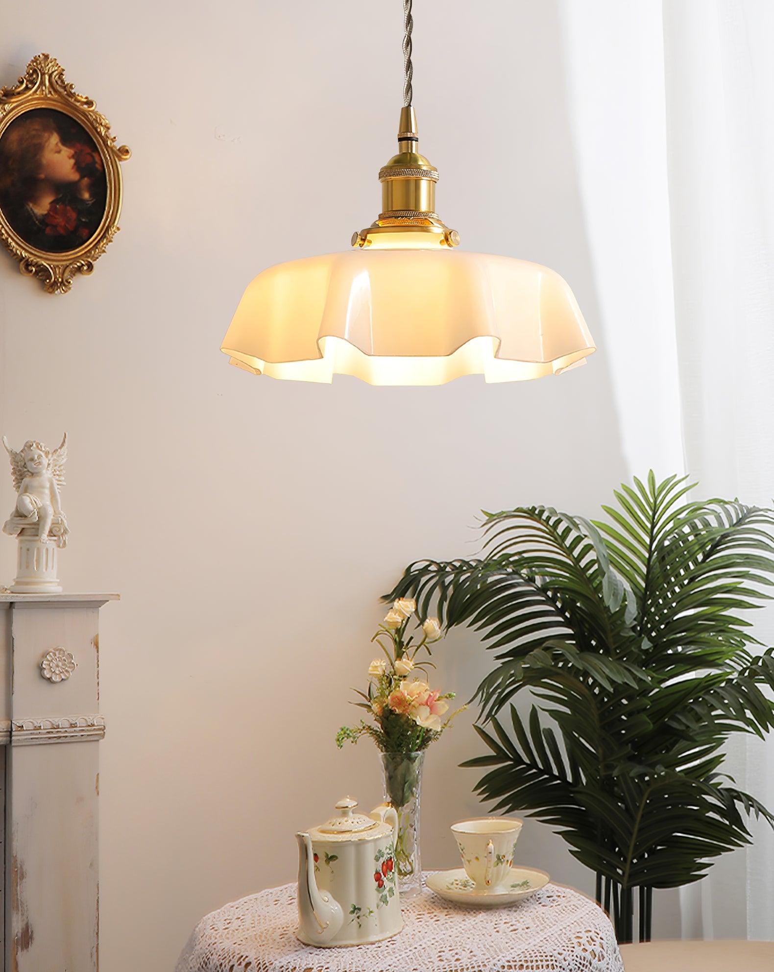 Geplooide Glazen Hanglamp met Messing Armatuur — Vintage Franse Stijl in Wit, Beige, Roze of Blauw — Verstelbare Kabel 150 cm | Sansoti