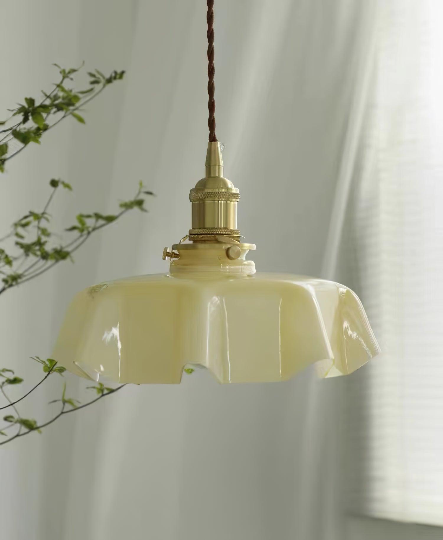 Geplooide Glazen Hanglamp met Messing Armatuur — Vintage Franse Stijl in Wit, Beige, Roze of Blauw — Verstelbare Kabel 150 cm | Sansoti