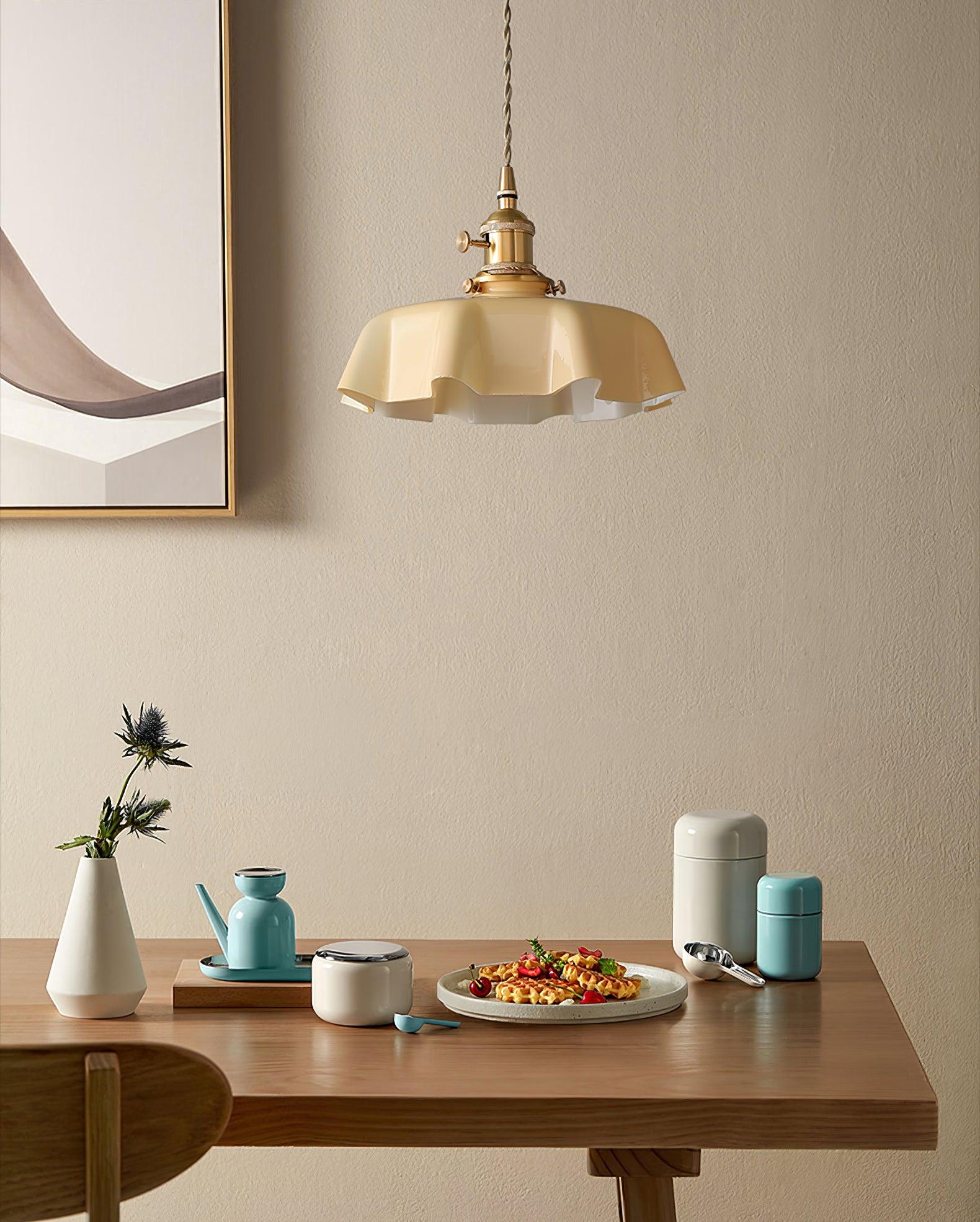 Geplooide Glazen Hanglamp met Messing Armatuur — Vintage Franse Stijl in Wit, Beige, Roze of Blauw — Verstelbare Kabel 150 cm | Sansoti