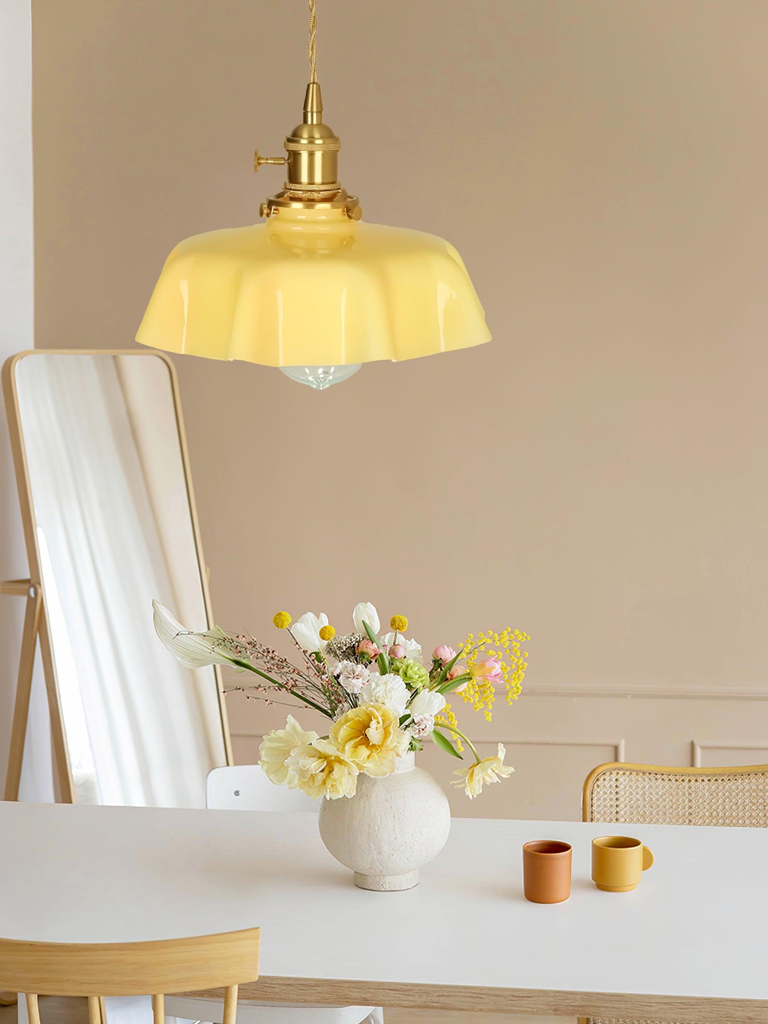 Geplooide Glazen Hanglamp met Messing Armatuur — Vintage Franse Stijl in Wit, Beige, Roze of Blauw — Verstelbare Kabel 150 cm | Sansoti