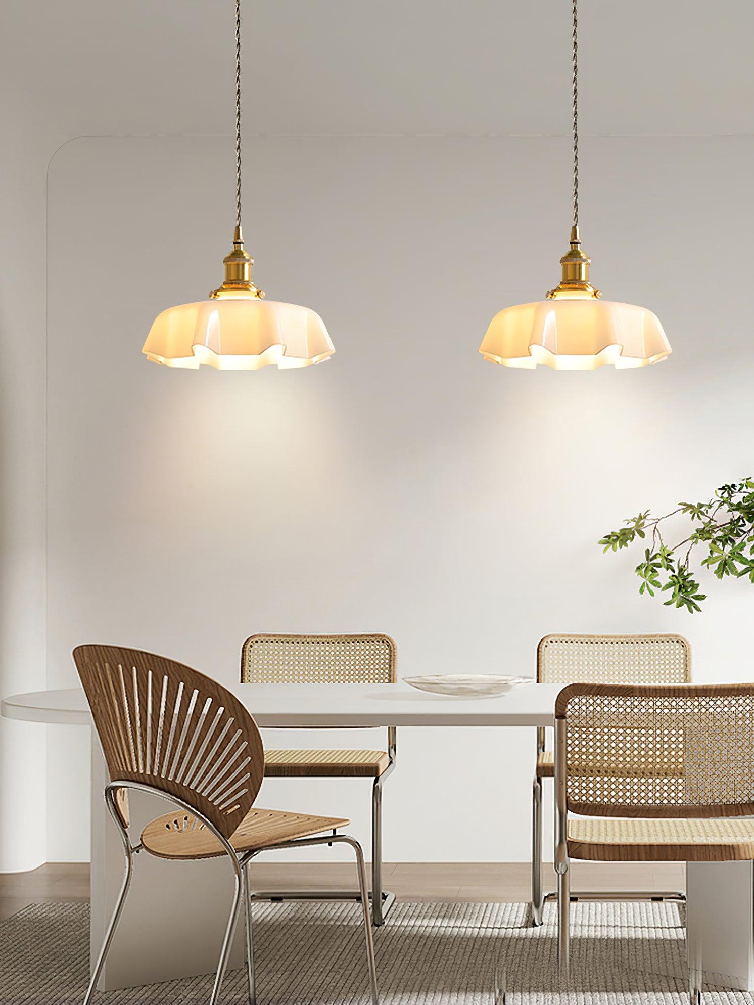 Geplooide Glazen Hanglamp met Messing Armatuur — Vintage Franse Stijl in Wit, Beige, Roze of Blauw — Verstelbare Kabel 150 cm | Sansoti
