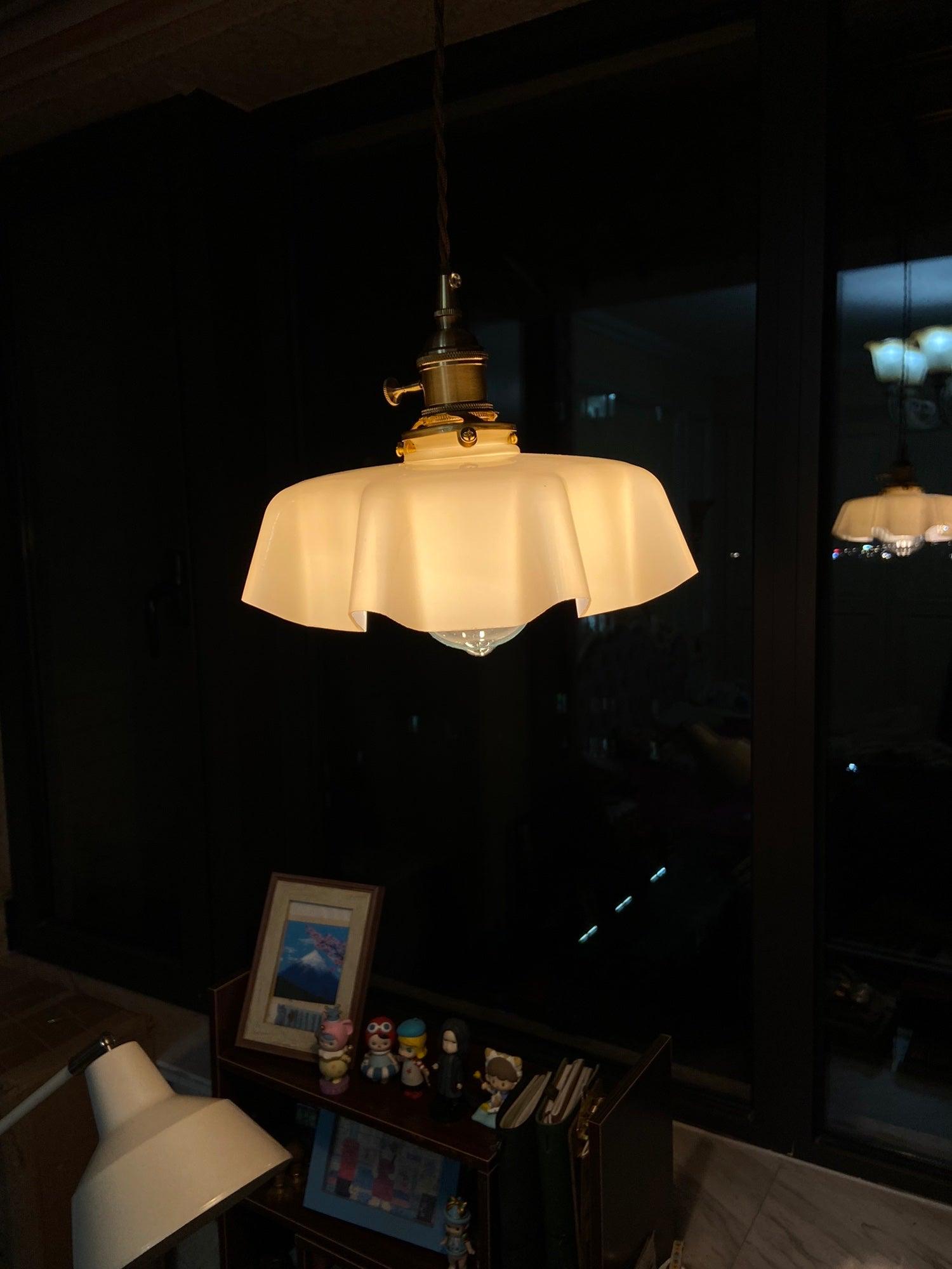 Geplooide Glazen Hanglamp met Messing Armatuur — Vintage Franse Stijl in Wit, Beige, Roze of Blauw — Verstelbare Kabel 150 cm | Sansoti