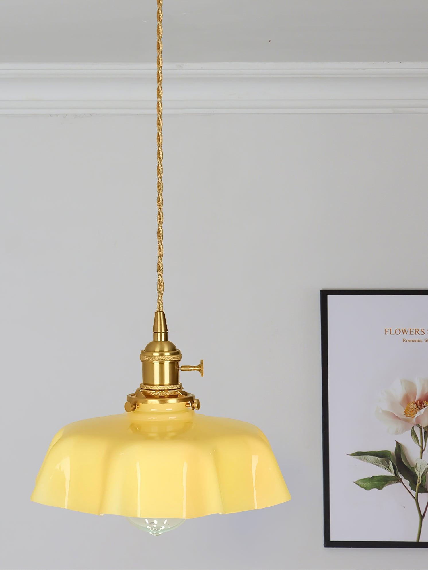 Geplooide Glazen Hanglamp met Messing Armatuur — Vintage Franse Stijl in Wit, Beige, Roze of Blauw — Verstelbare Kabel 150 cm | Sansoti