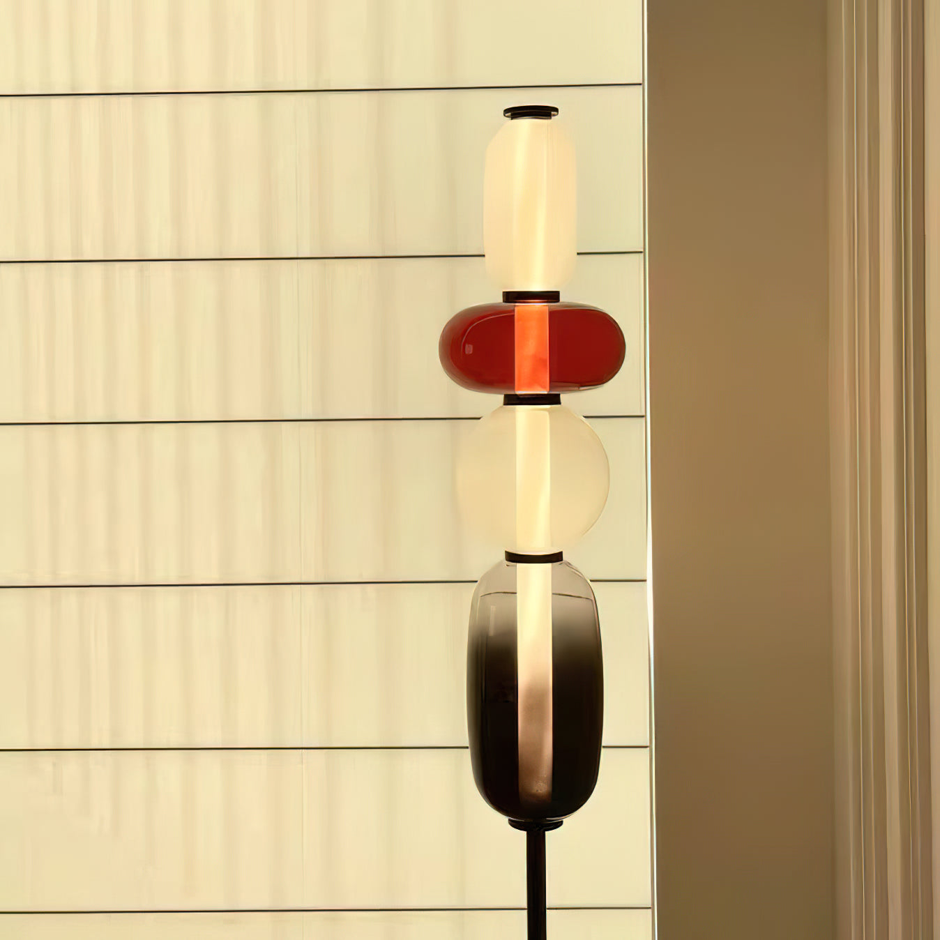Glazen Vloerlamp met Handgeblazen Kap Zwarte Standaard Modern Design Woonkamer Verlichting | Sansoti