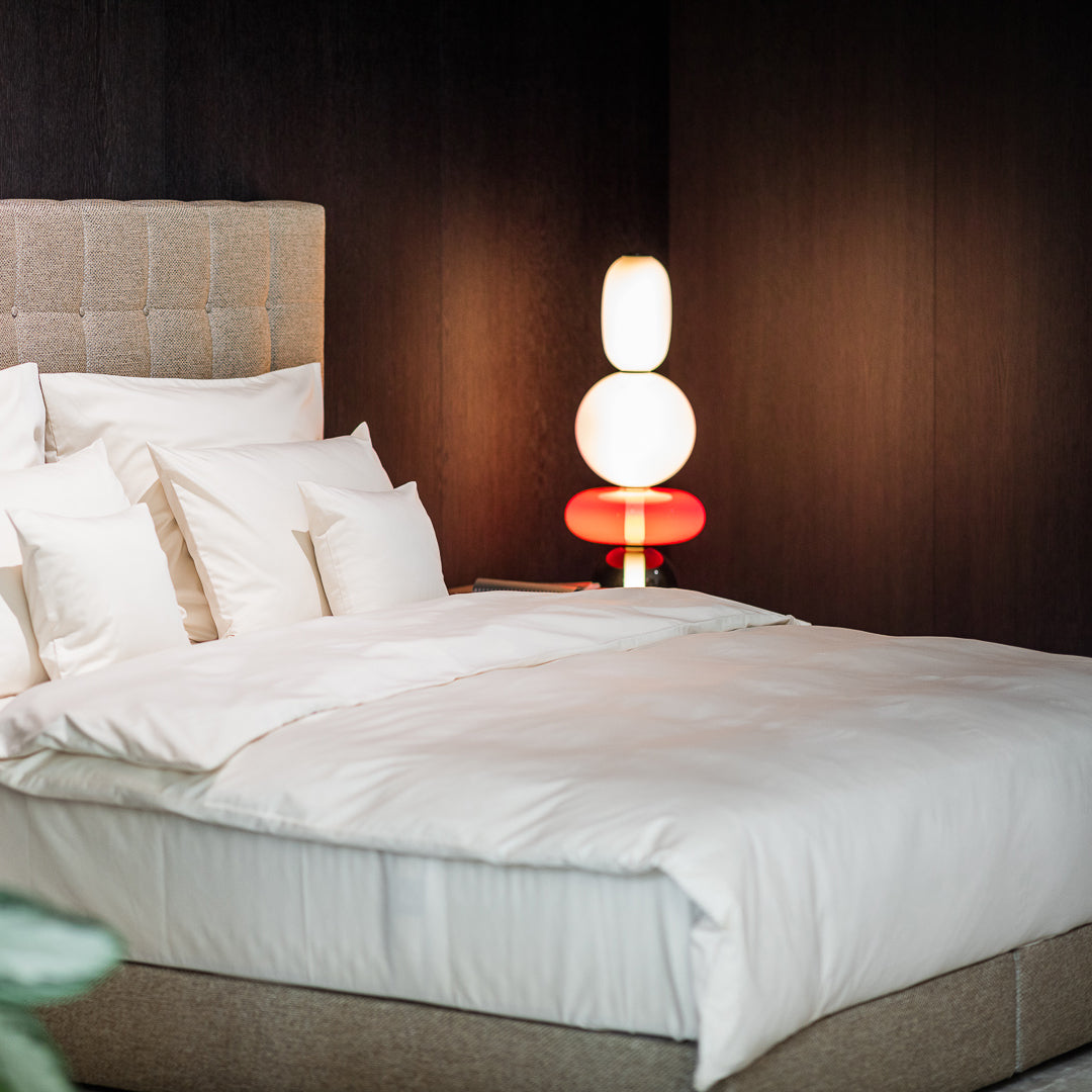Glazen Vloerlamp met Handgeblazen Kap Zwarte Standaard Modern Design Woonkamer Verlichting | Sansoti