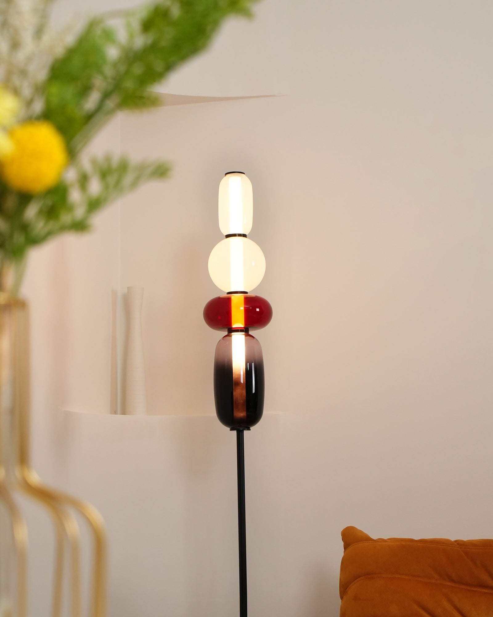 Handgeblazen Glazen Vloerlamp met Artistieke Glasclusters – Decoratief Stijlicoon met Geïntegreerde LED – Verkrijgbaar in Twee Hoogtes | Sansoti