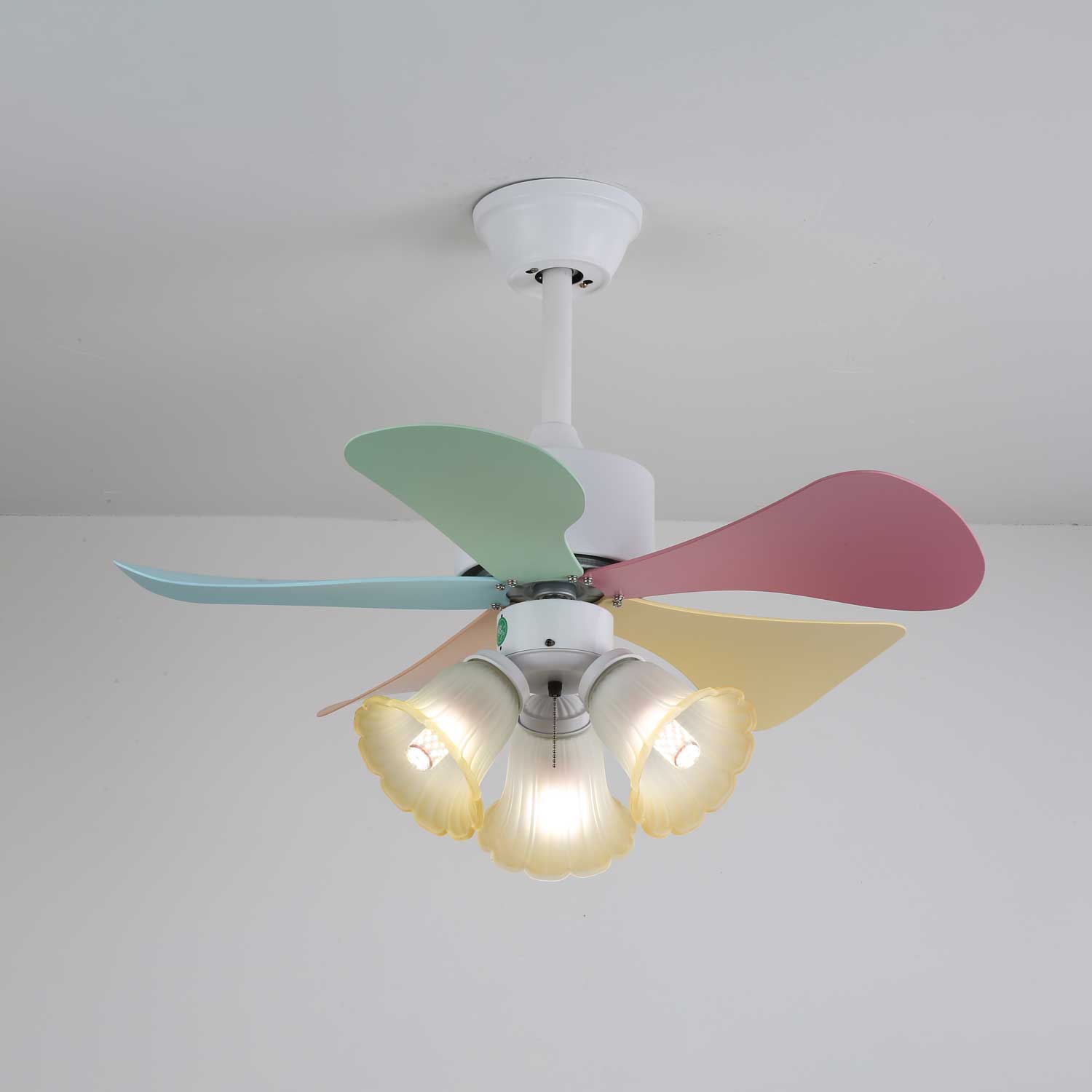 Plafondventilator met gekleurd glaslicht – Ø76cm dimbaar – 6 snelheden incl. afstandsbediening – stille motor – modern design voor woonkamer slaapkamer | Sansoti