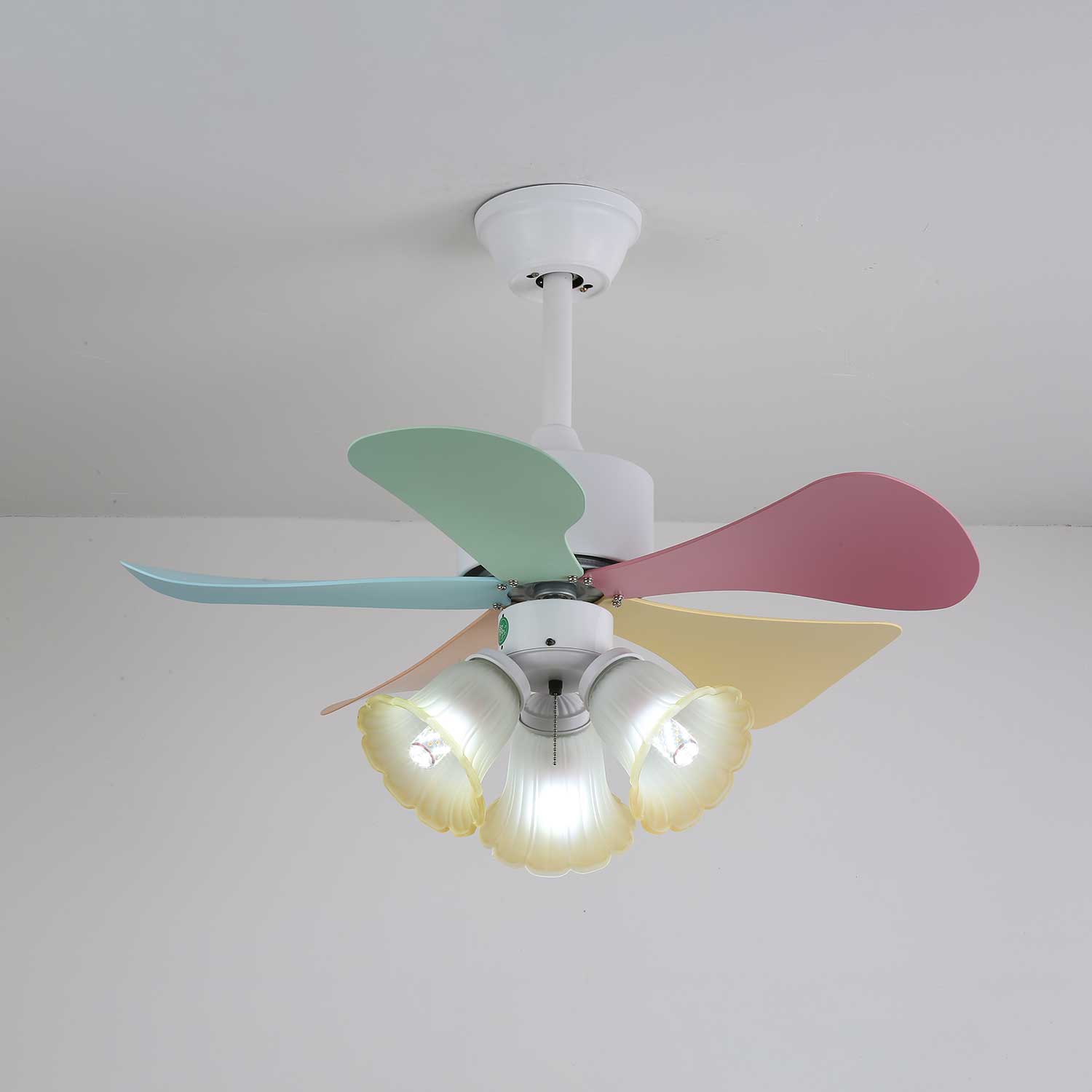 Plafondventilator met gekleurd glaslicht – Ø76cm dimbaar – 6 snelheden incl. afstandsbediening – stille motor – modern design voor woonkamer slaapkamer | Sansoti