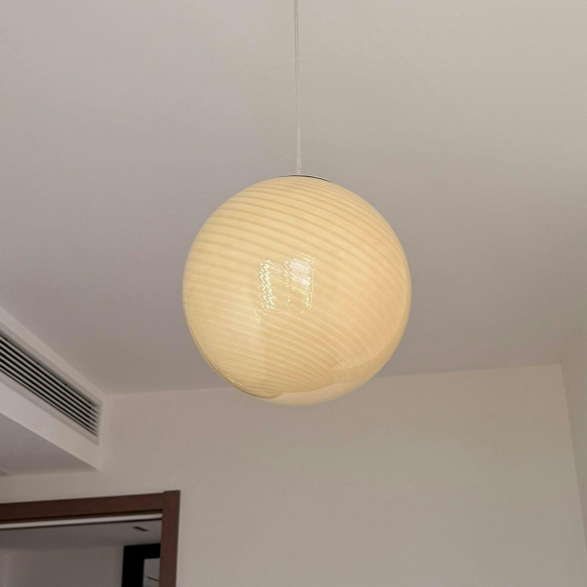 Glazen Hanglamp met Gedraaide Vorm – Handgeblazen Designverlichting voor Keukeneiland en Eetruimte | Sansoti