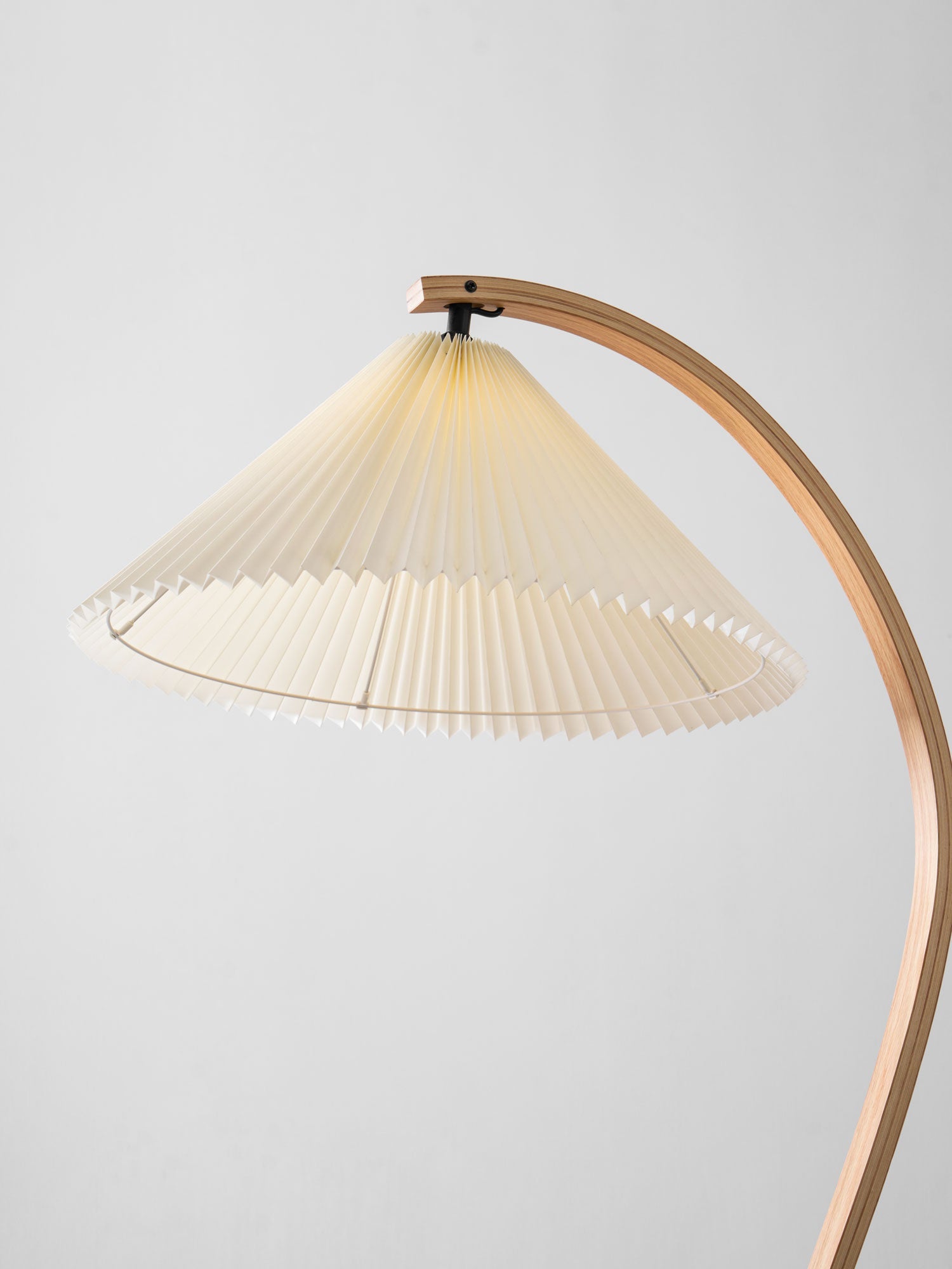 Lampadaire Arche Bois de Hêtre Abat-jour Lin Rétro Salon | Restfield