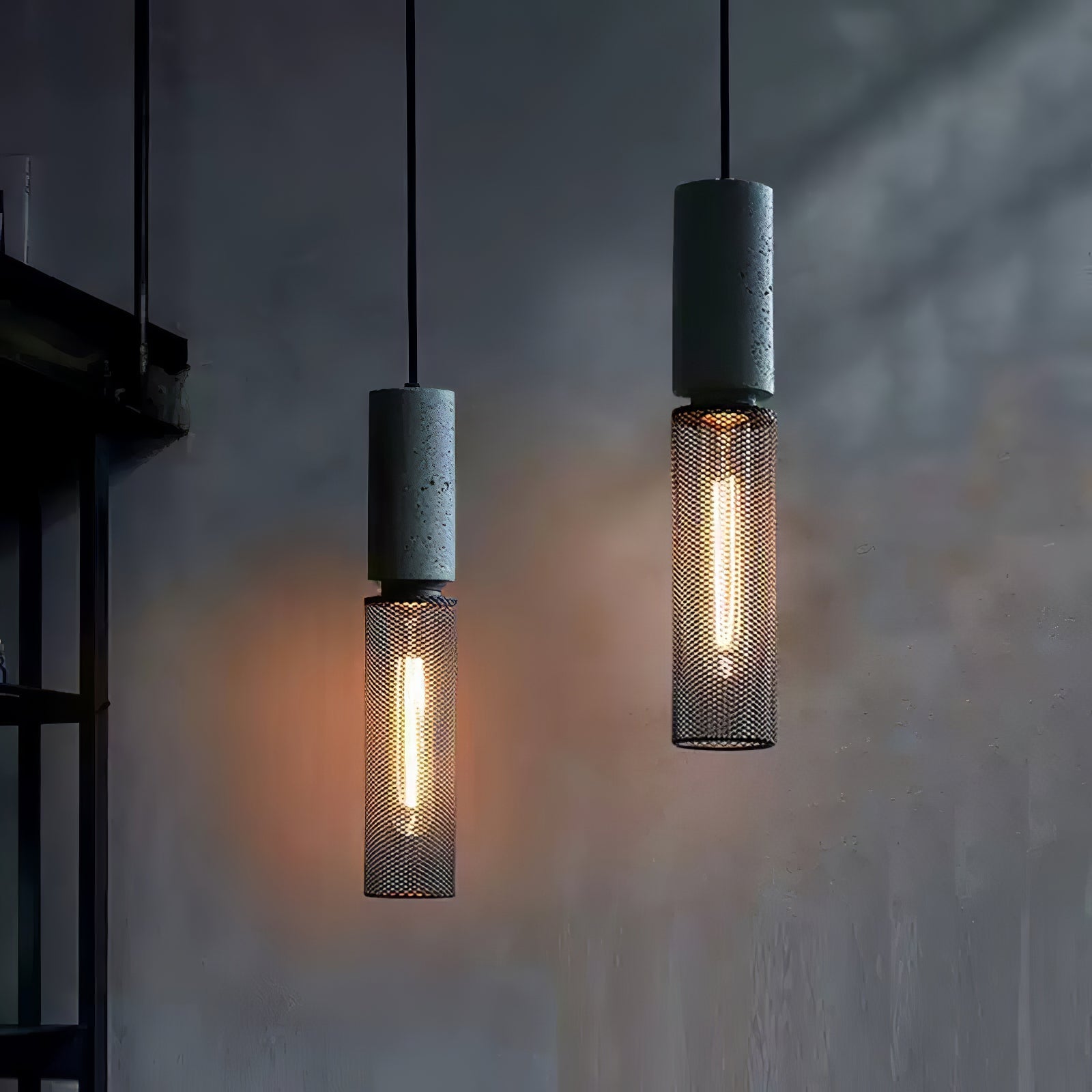 Industriële Hanglamp met Cement & Zwart Mesh — 6 Vormen | Sansoti