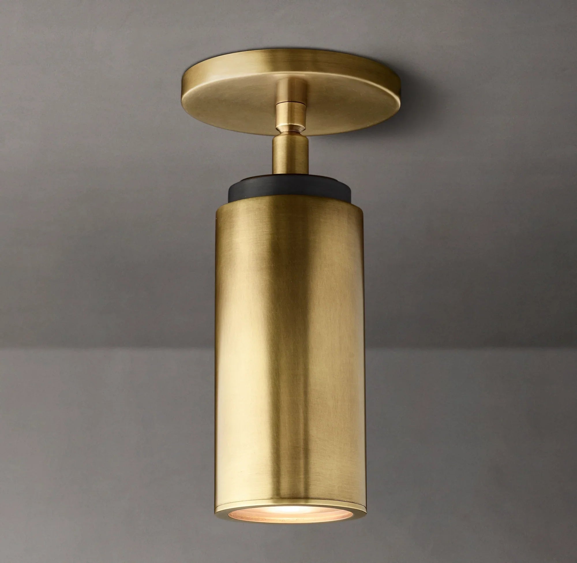 Klasyczna mosiężna lampa sufitowa o wysokości 23 cm, montaż flush mount, do przedpokoju, sypialni, łazienki, kuchni i salonu | Sansoti