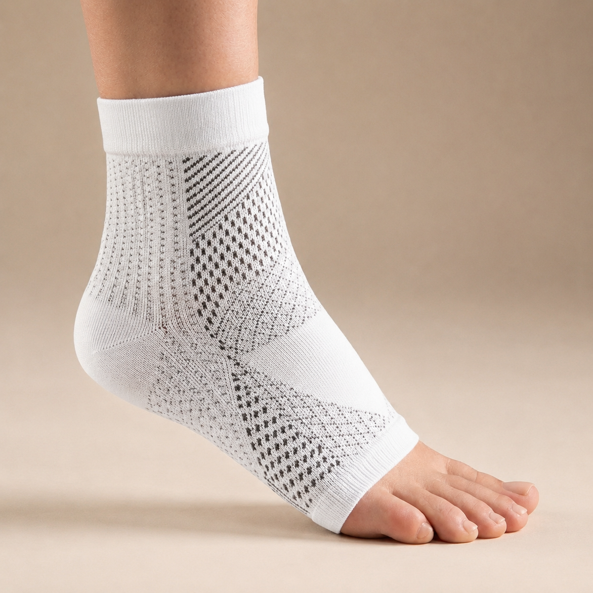 Ankle Compression Sleeve for Optimal Support and Faster Recovery During Sports Training and Everyday Movement | Sansoti