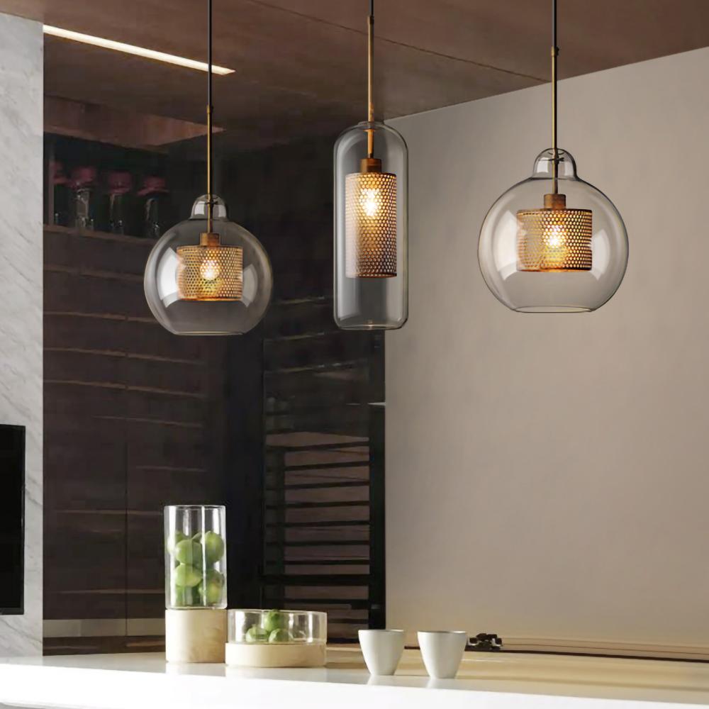 Glazen Hanglamp met Metalen Gaaskap Transparant Amber Zwart Goud 20-30cm Scandinavisch Design Eetkamer Keuken | Sansoti