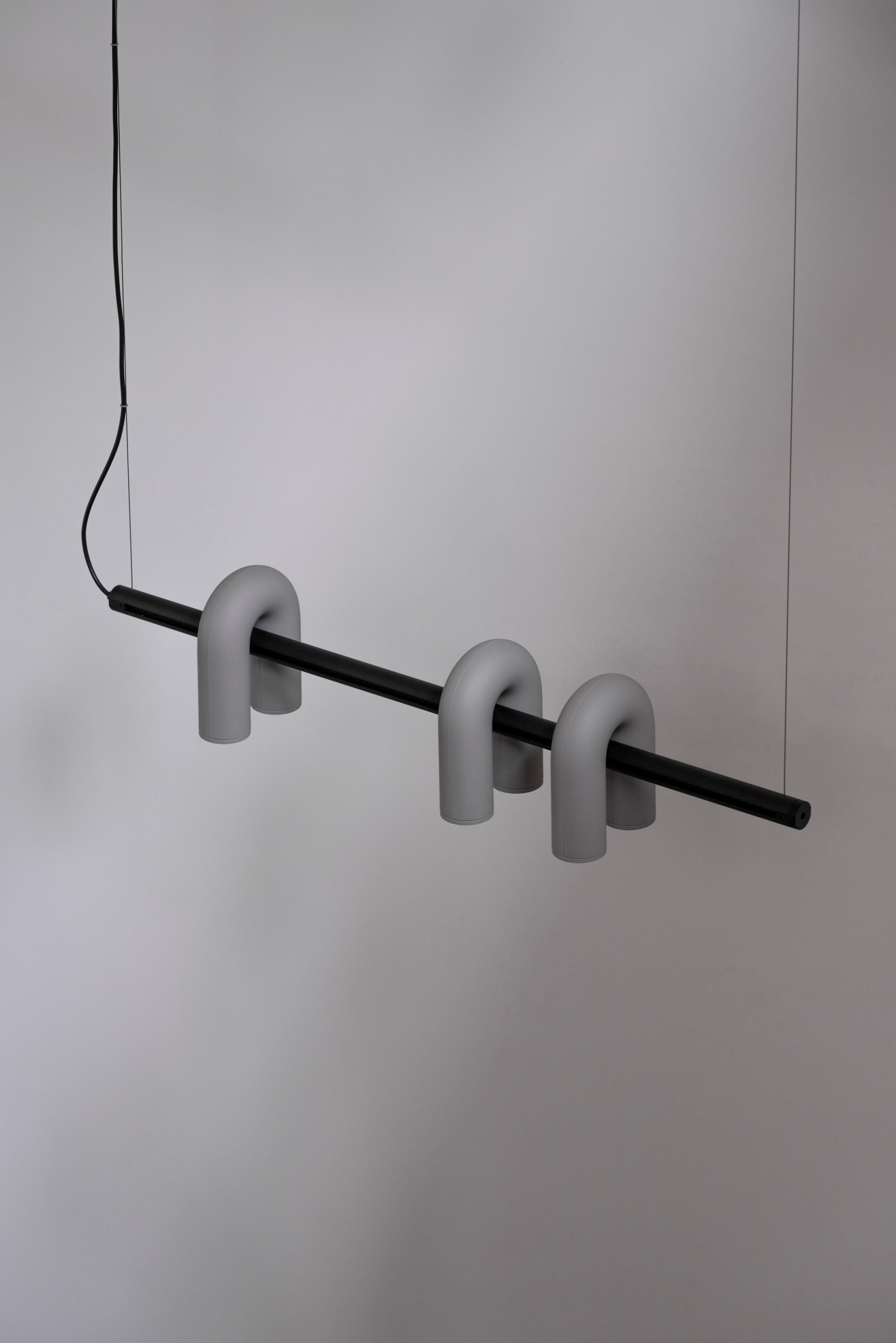 Modulaire Kroonluchter met U-Vormige Armen – Verstelbaar Design – Zwart, Grijs, Oranje of Blauw – 3, 4, 6 of 8 Lichtpunten – Modern Statement | Sansoti
