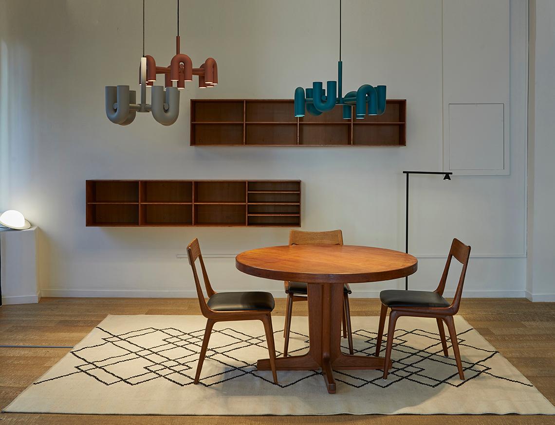 Modulaire Kroonluchter met U-Vormige Armen – Verstelbaar Design – Zwart, Grijs, Oranje of Blauw – 3, 4, 6 of 8 Lichtpunten – Modern Statement | Sansoti