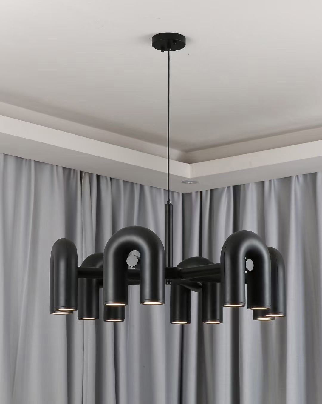 Modulaire Kroonluchter met U-Vormige Armen – Verstelbaar Design – Zwart, Grijs, Oranje of Blauw – 3, 4, 6 of 8 Lichtpunten – Modern Statement | Sansoti