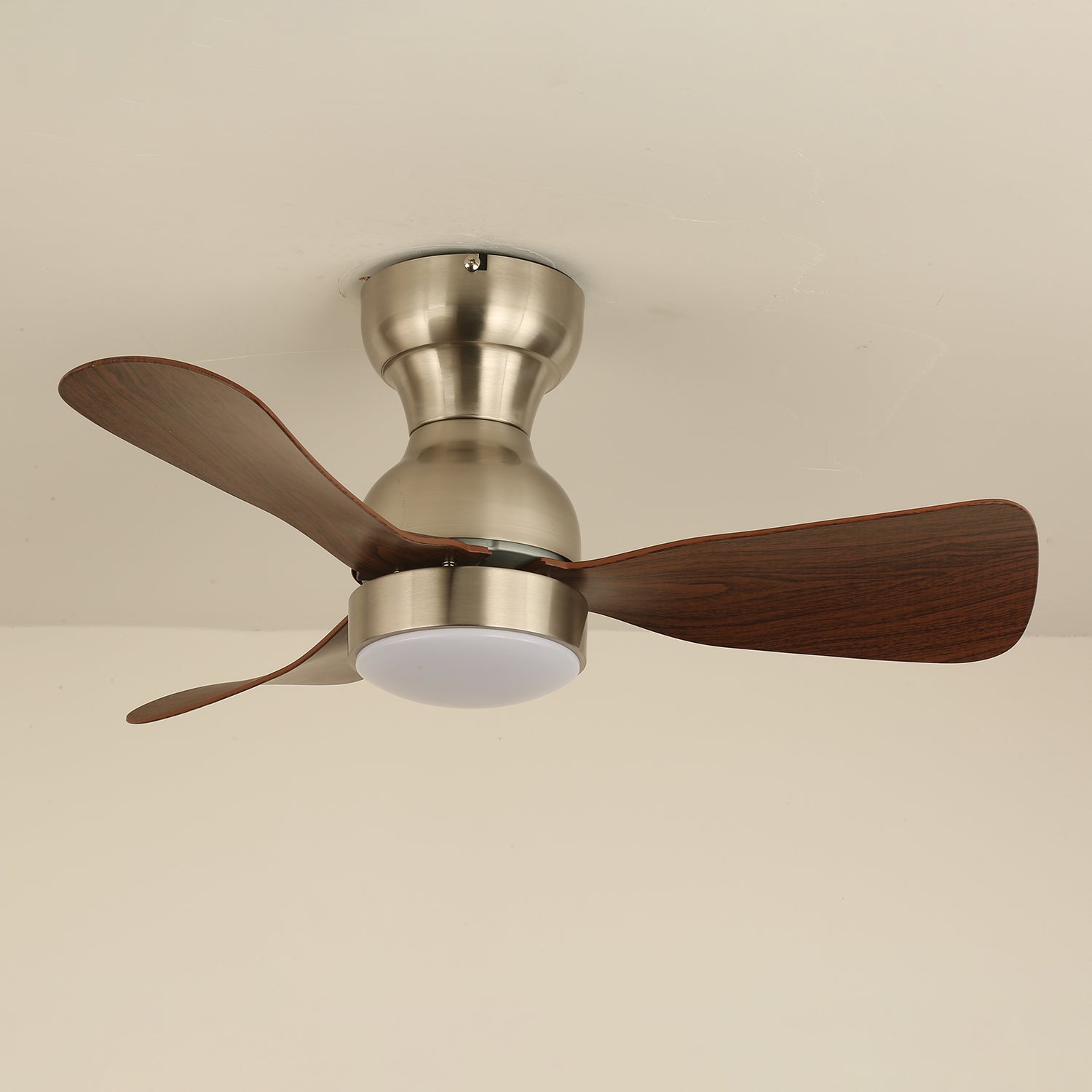 Moderne Plafondventilator met Verlichting Houtlook Diameter 70cm Stil Design met Afstandsbediening 6 Snelheden | Sansoti