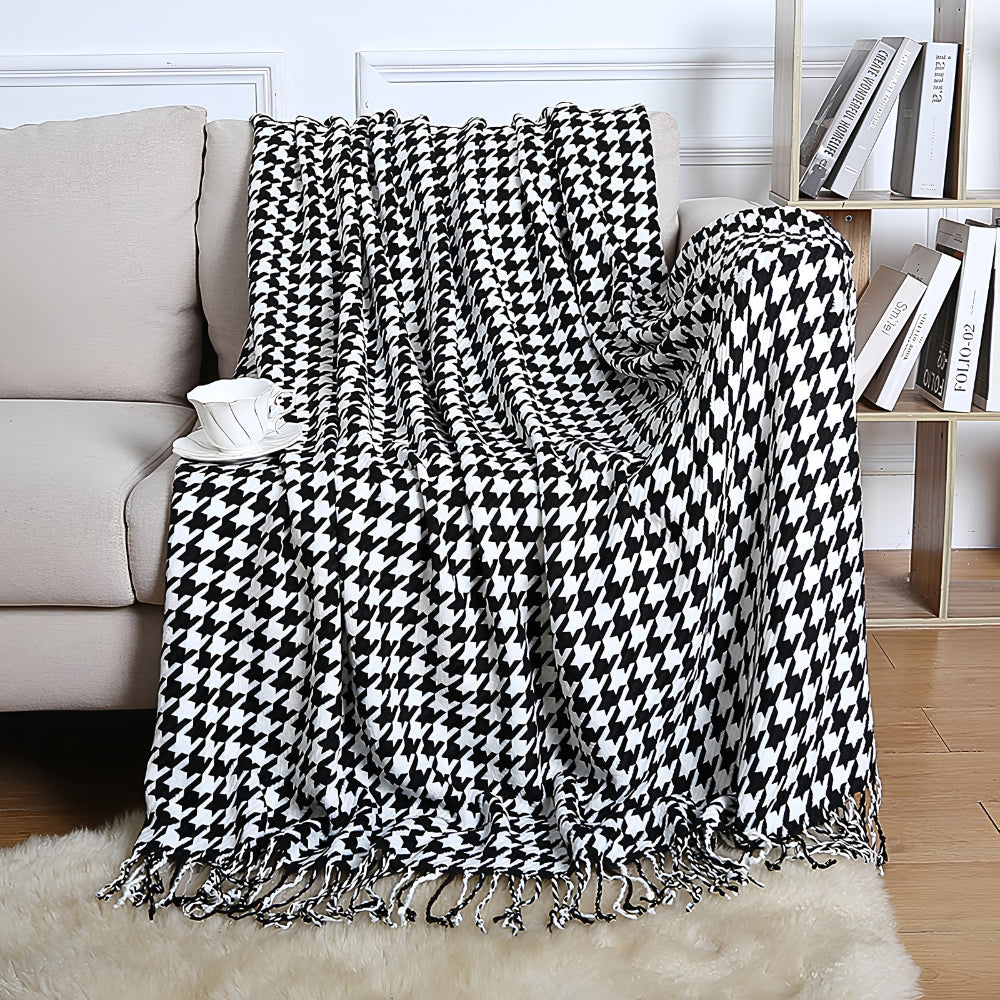 Checked Houndstooth Black-White Tassel Decorative Acrylic-Wool Sofa Throw 130x180 Soft Warm Interior | Sansoti