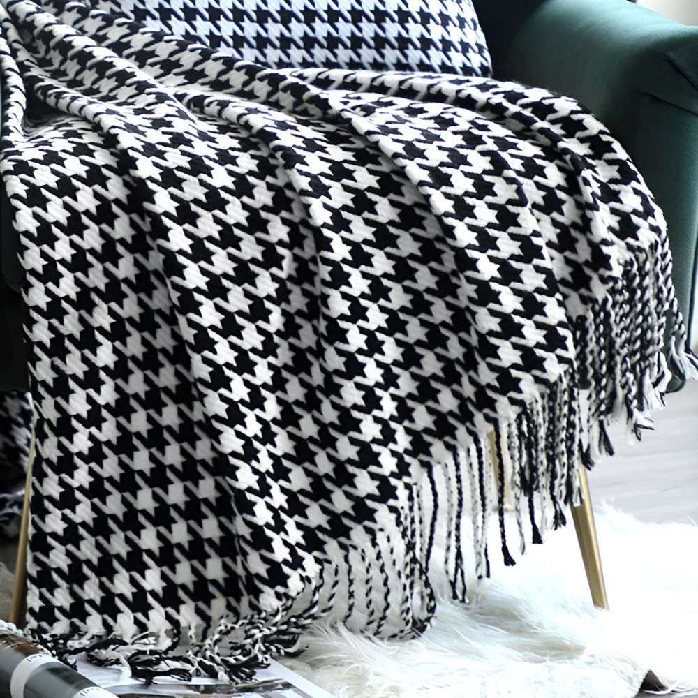 Checked Houndstooth Black-White Tassel Decorative Acrylic-Wool Sofa Throw 130x180 Soft Warm Interior | Sansoti