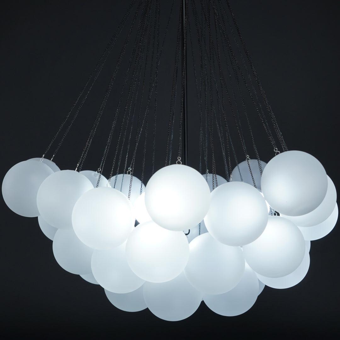 Handbewerkte Glazen Bollenkandelaar met Natuurlijke Lichtverstrooiing – Elegante 19th-Century Glastechniek voor Warme Sfeer | Sansoti
