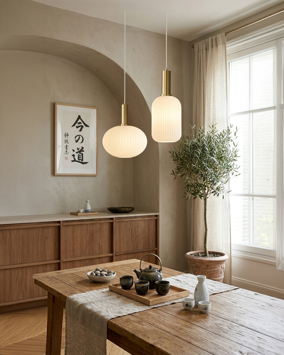 CLYDE Moderne Hanglamp met Gekleurde Glazen Kap – Scandinavisch Design voor Woonkamer & Eetkamer – E27 Fitting | Sansoti