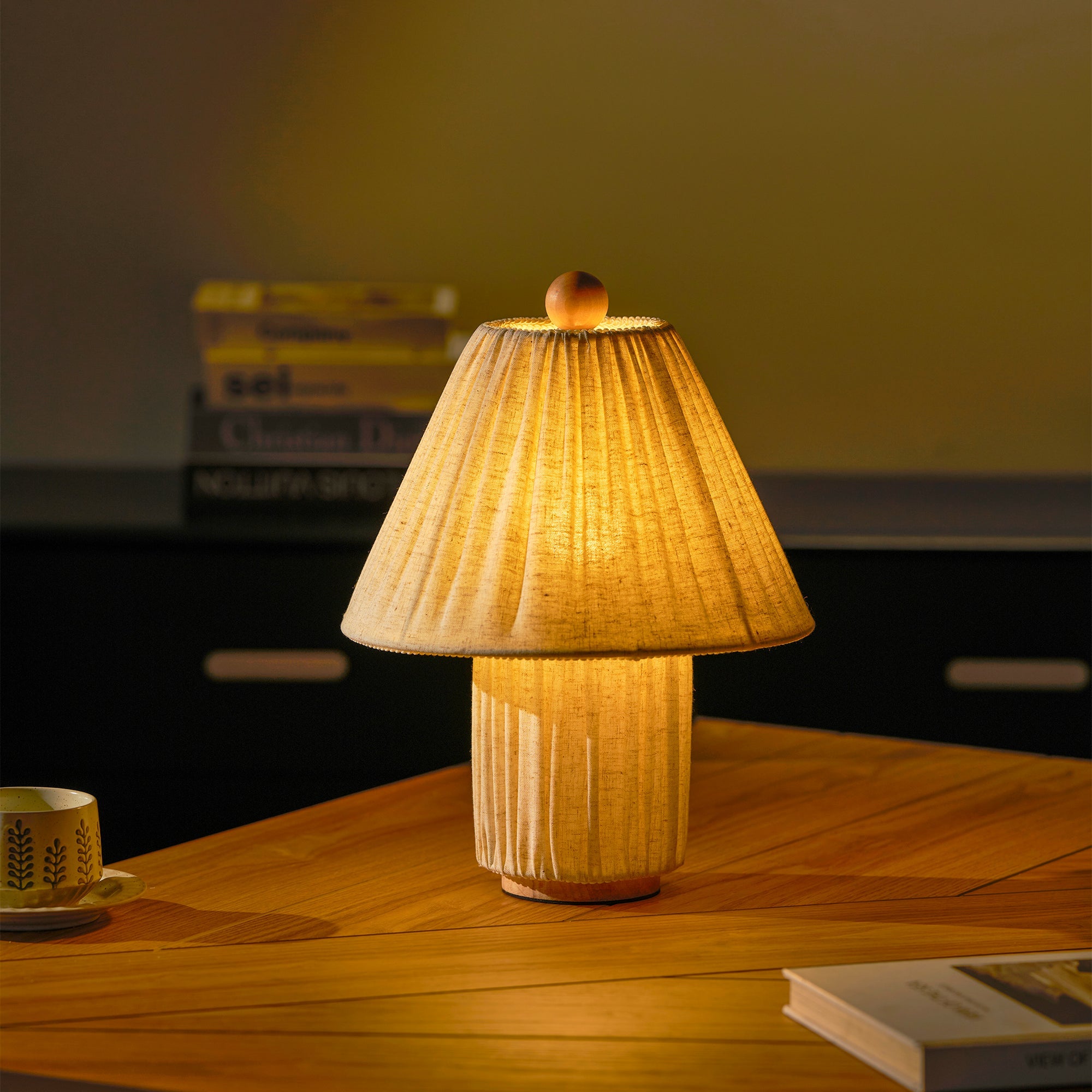 Retro Tafellamp met Geplooide Stoffen Kap – Warm Zacht Licht – Scandinavisch Minimalistisch Design voor Slaapkamer Woonkamer | Sansoti