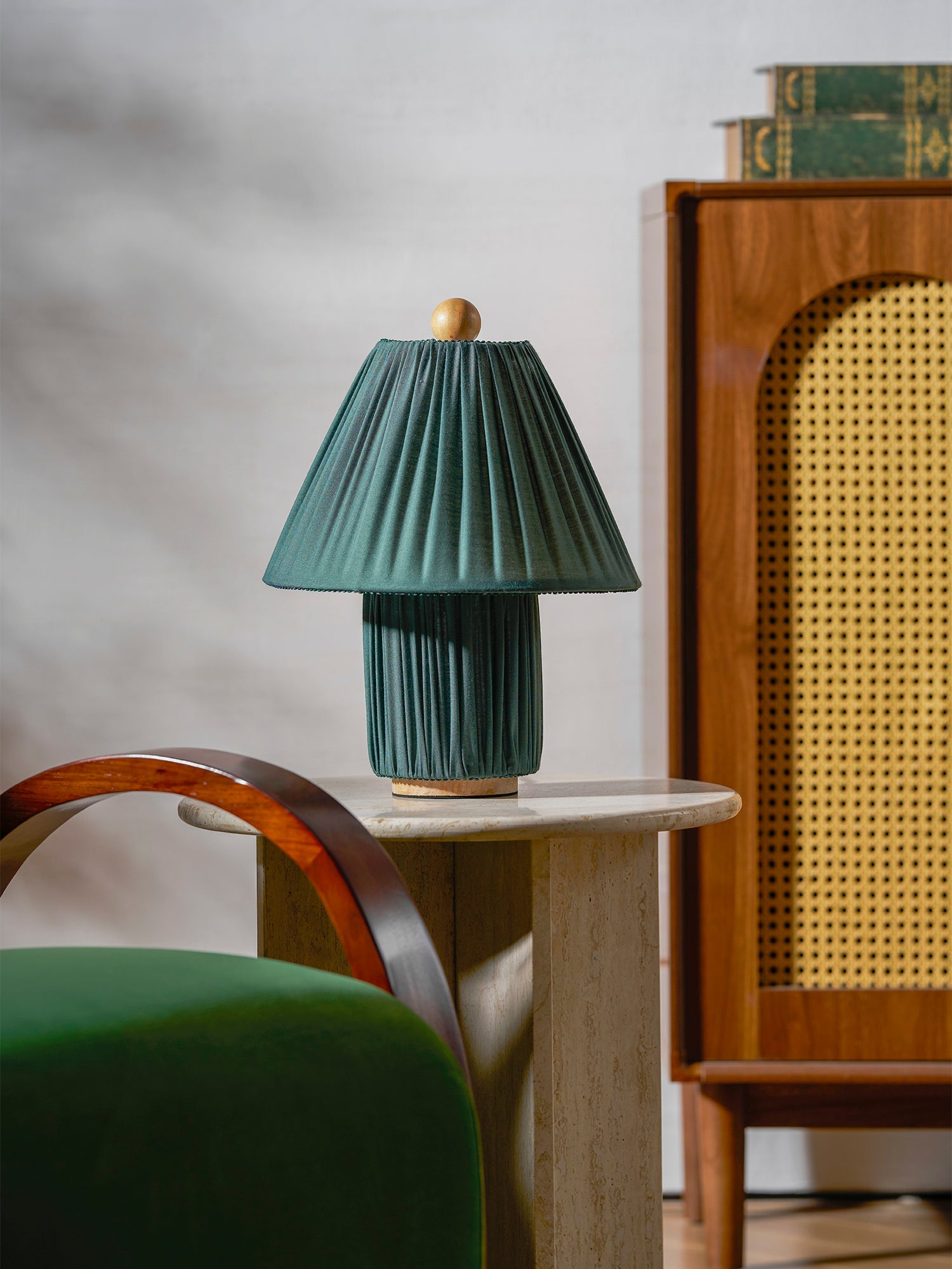 Retro Tafellamp met Geplooide Stoffen Kap – Warm Zacht Licht – Scandinavisch Minimalistisch Design voor Slaapkamer Woonkamer | Sansoti