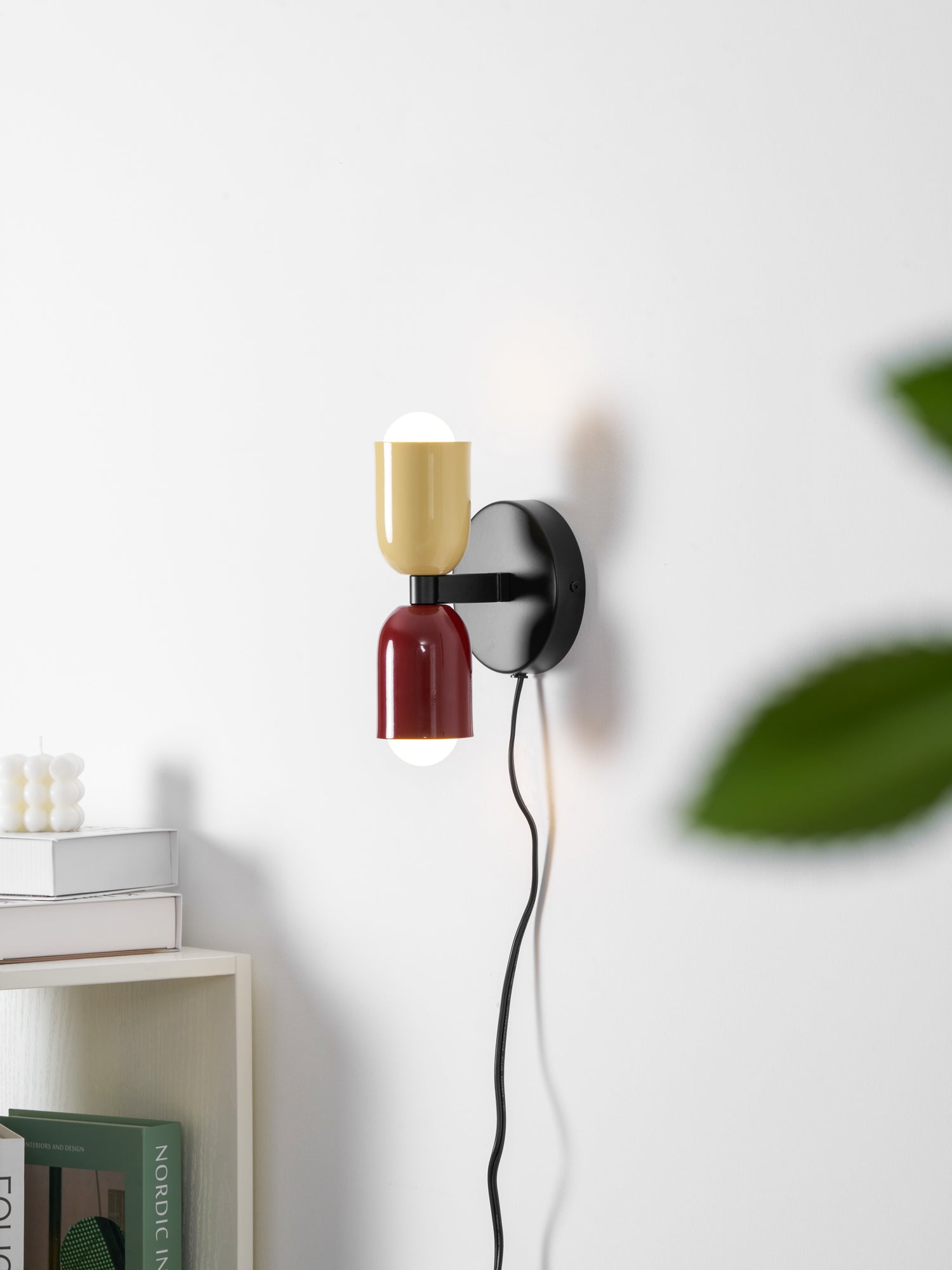 Dubbele Wandlamp met Stekker Lichtrichting Boven en Beneden Metalen Armatuur Gekleurde Kap E26 / E27 Fitting | Sansoti