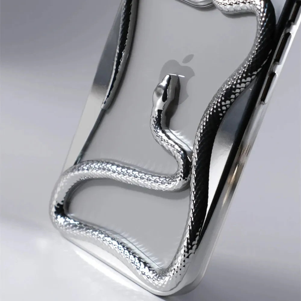 iPhone Hoesje met Slangpatroon en Verstevigde Bumper – Matte en Verchroomde Afwerking voor iPhone 12-17 | Sansoti